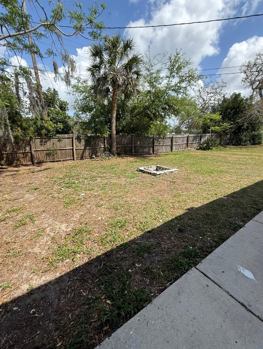 Image 40 of 57 For 1818 And 1816 Hacienda Way