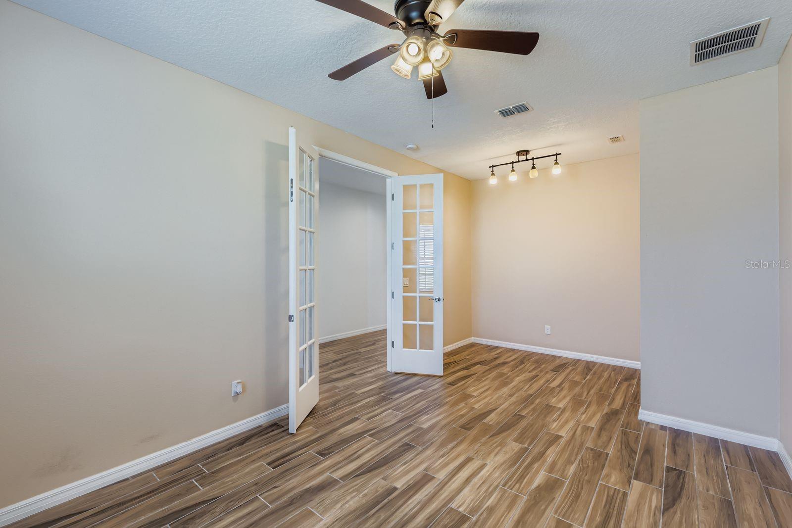 Image 13 of 28 For 3327 Hanging Tide Street