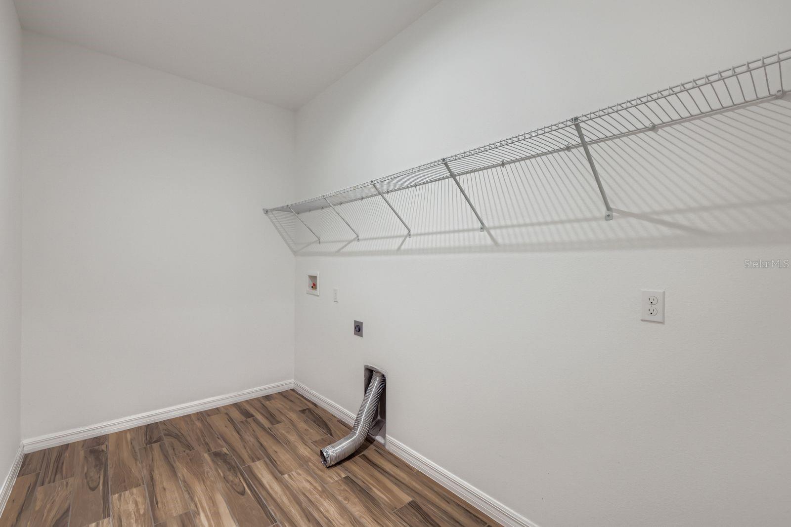 Image 24 of 28 For 3327 Hanging Tide Street