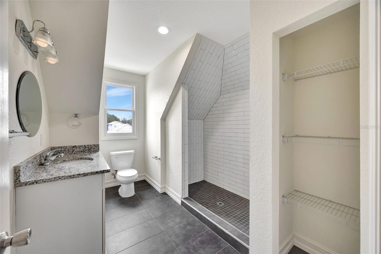 Image 20 of 43 For 912 20th Avenue
