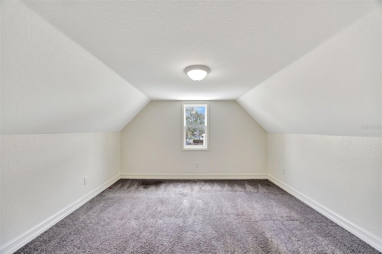Image 22 of 43 For 912 20th Avenue