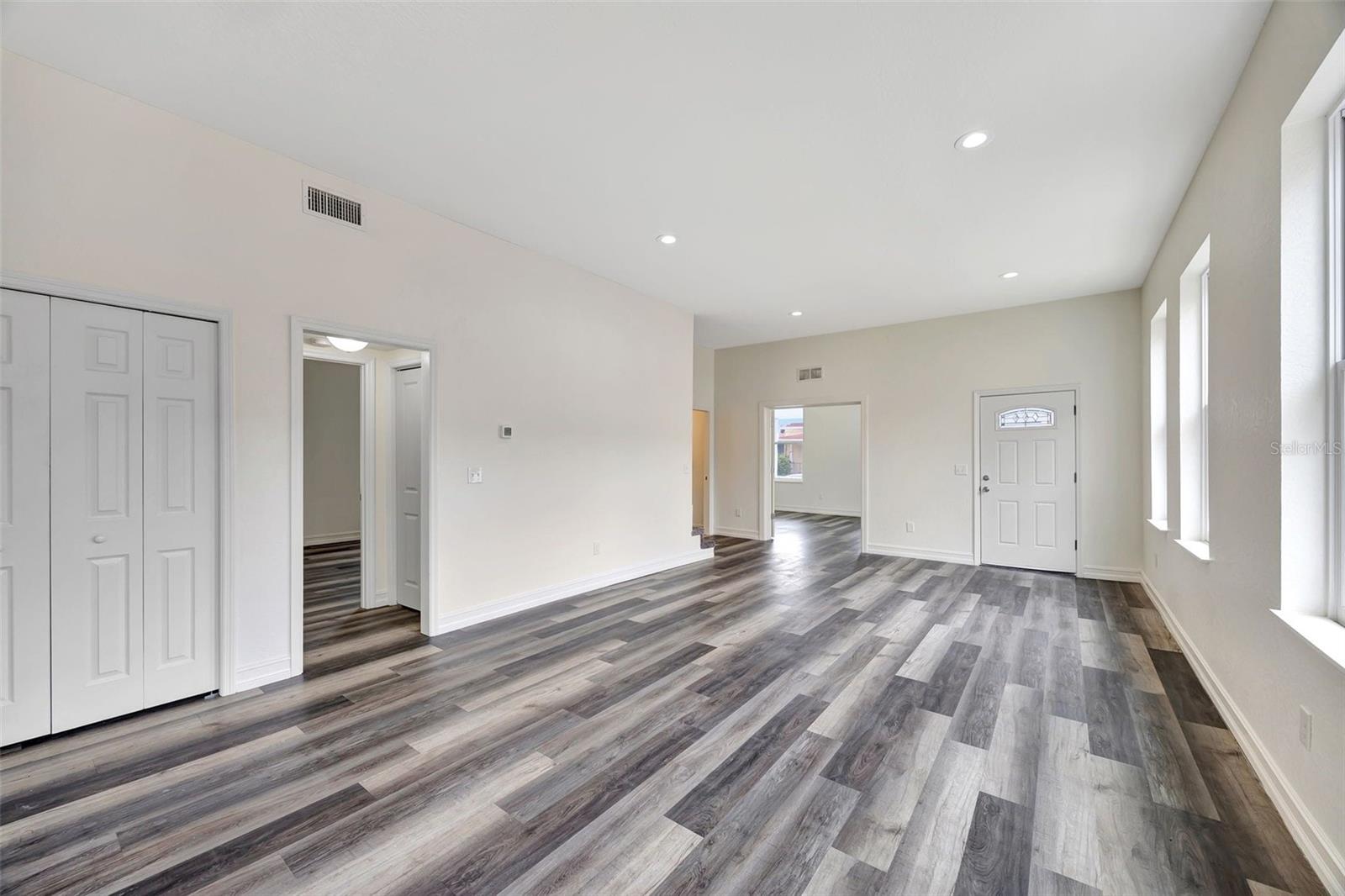 Image 30 of 43 For 912 20th Avenue