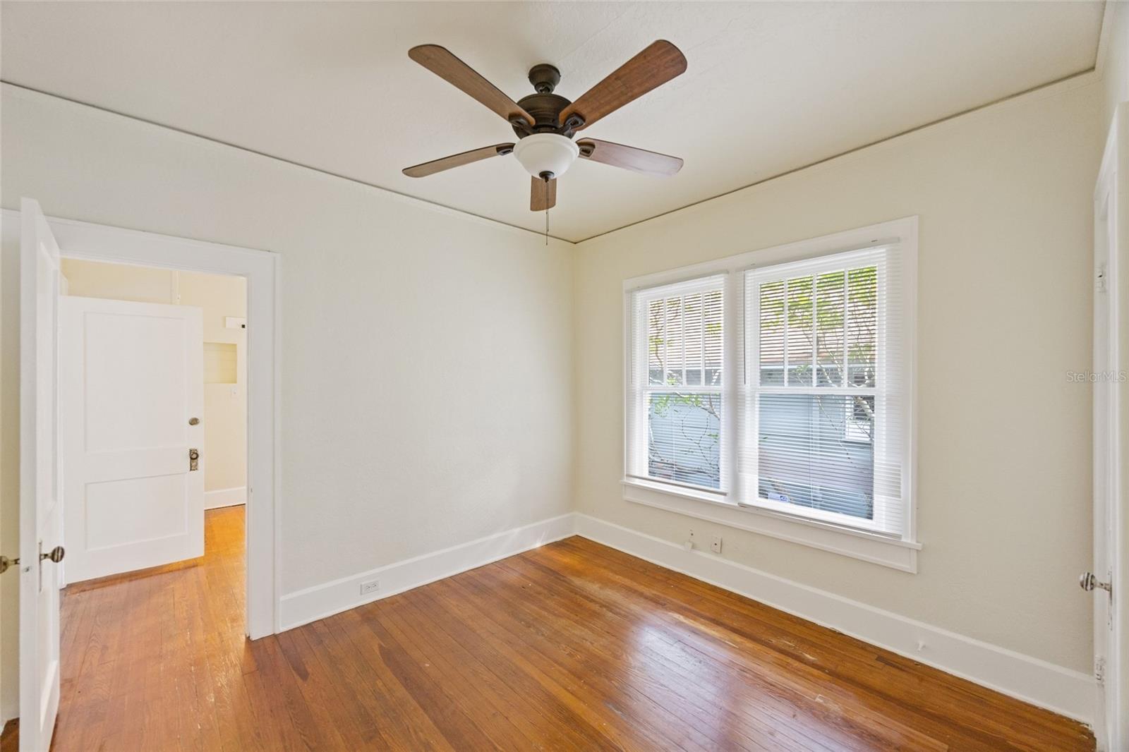 Image 15 of 29 For 725 8th Street N