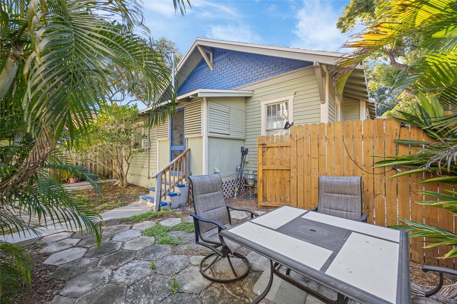 Image 23 of 29 For 725 8th Street N