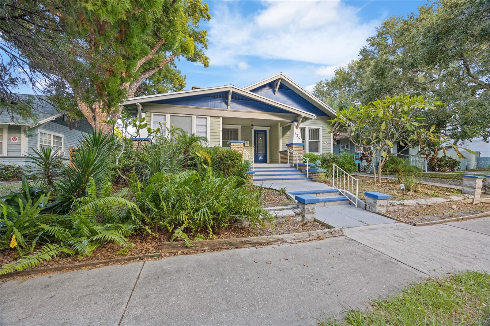 Image 3 of 29 For 725 8th Street N