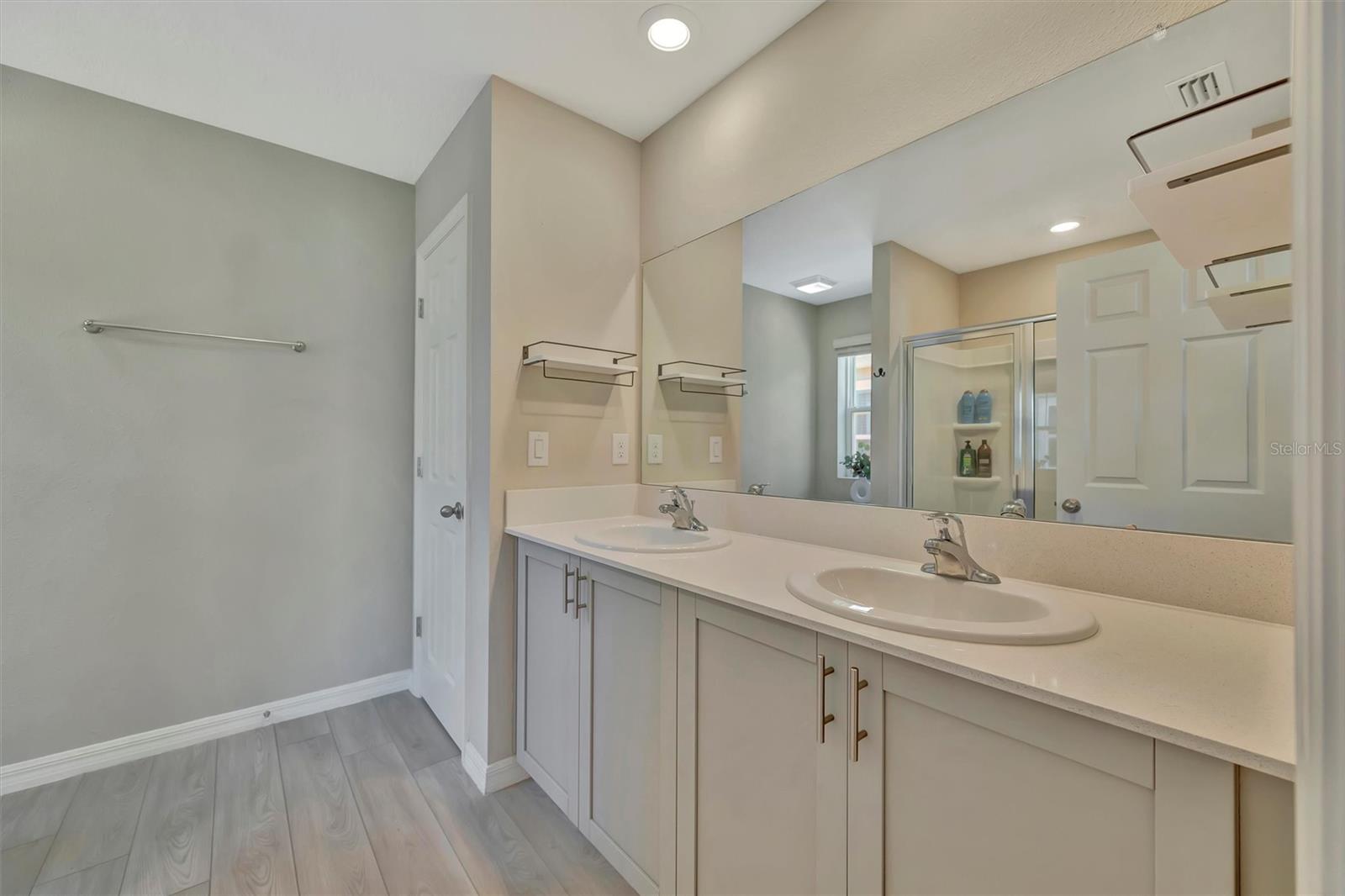 Image 36 of 45 For 12950 Pasture Woods Place