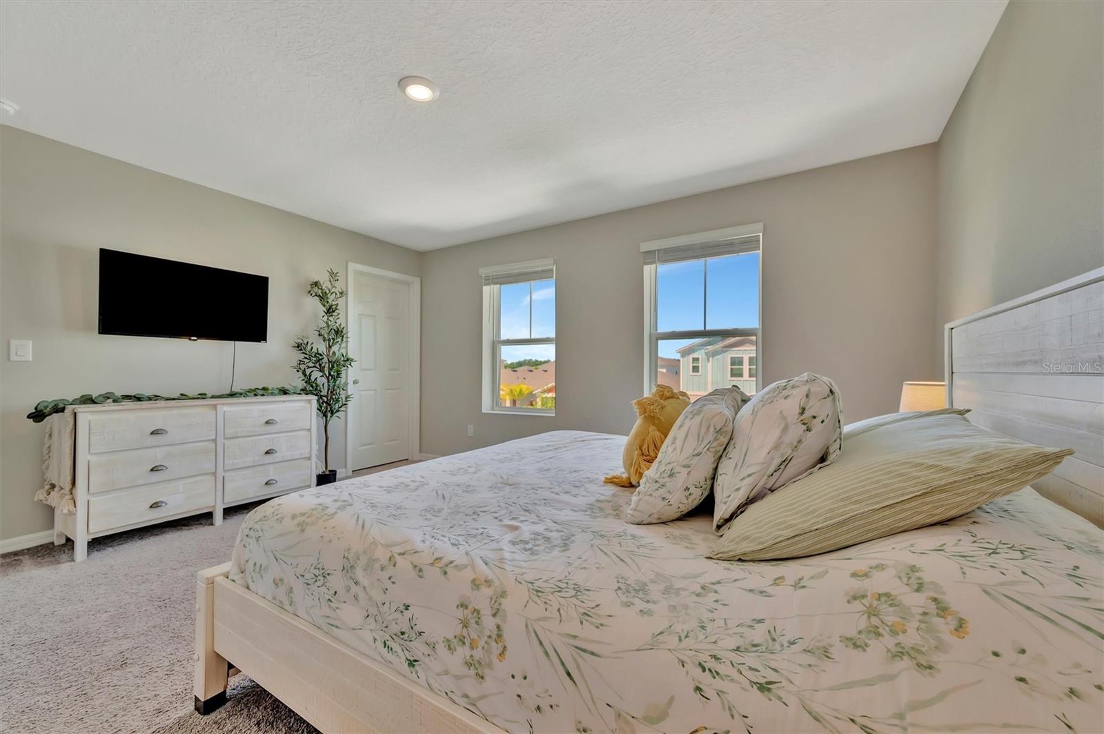 Image 4 of 45 For 12950 Pasture Woods Place