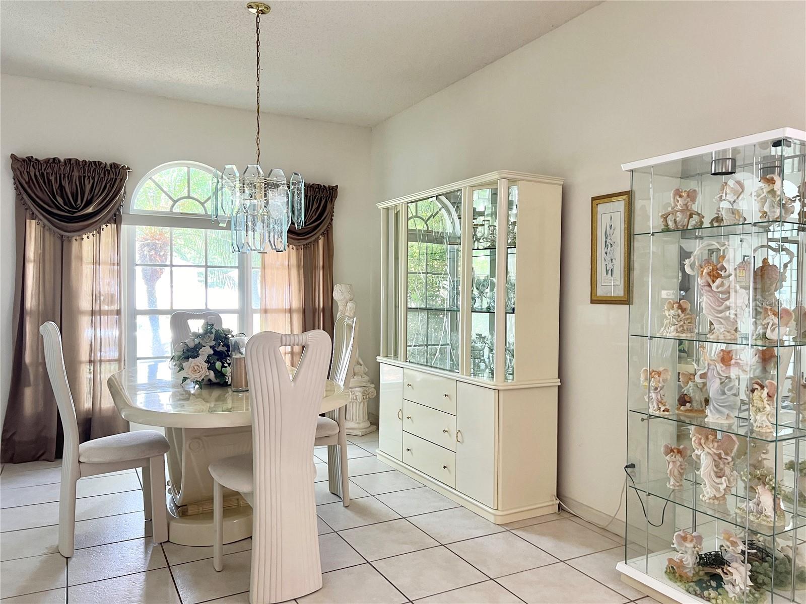 Image 10 of 46 For 4531 Gateway Blvd