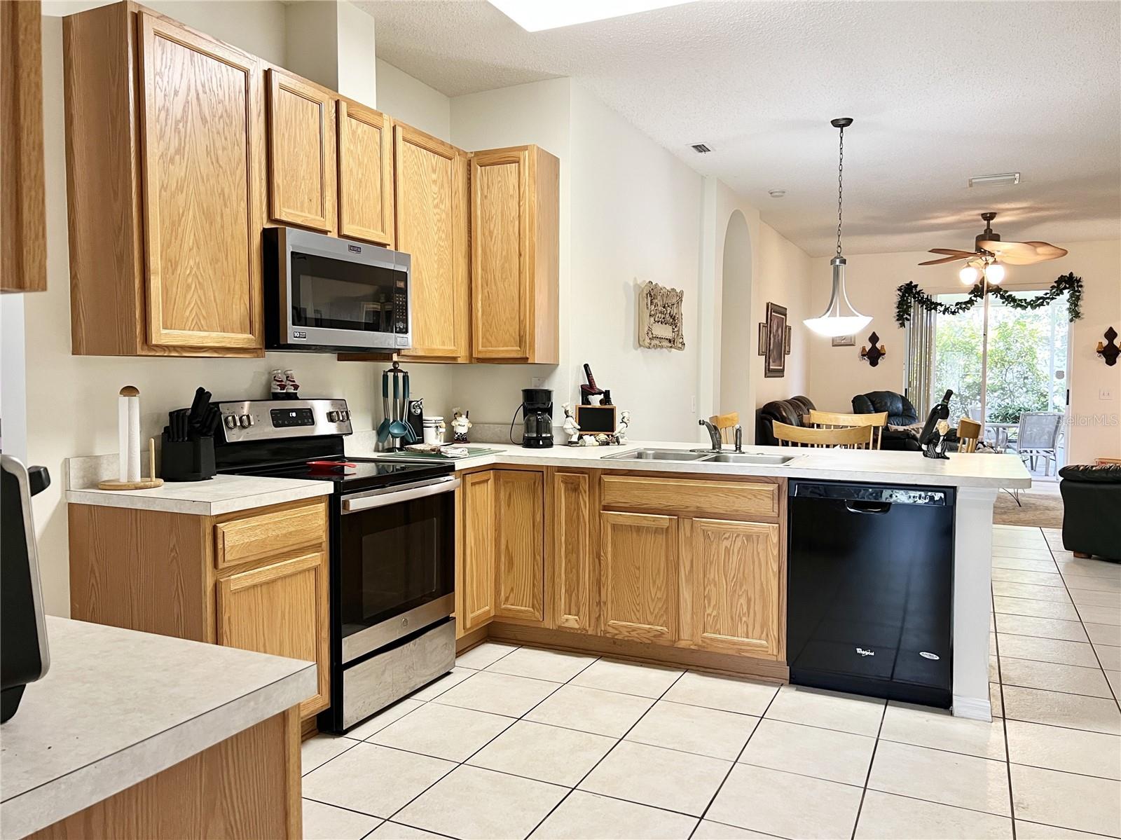 Image 12 of 46 For 4531 Gateway Blvd