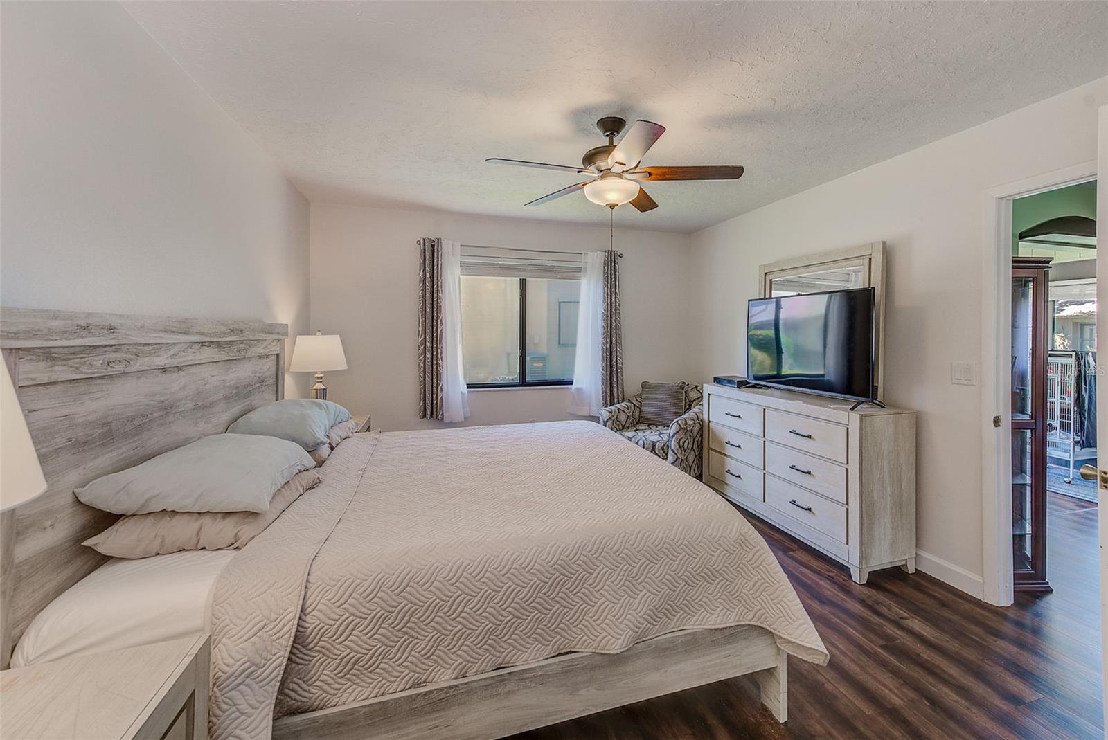 Image 17 of 36 For 6040 27th Street W