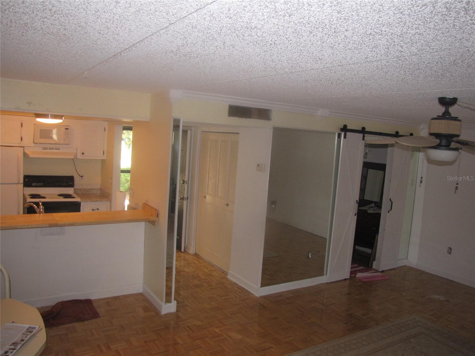 Image 7 of 26 For 200 Bayshore Boulevard 105
