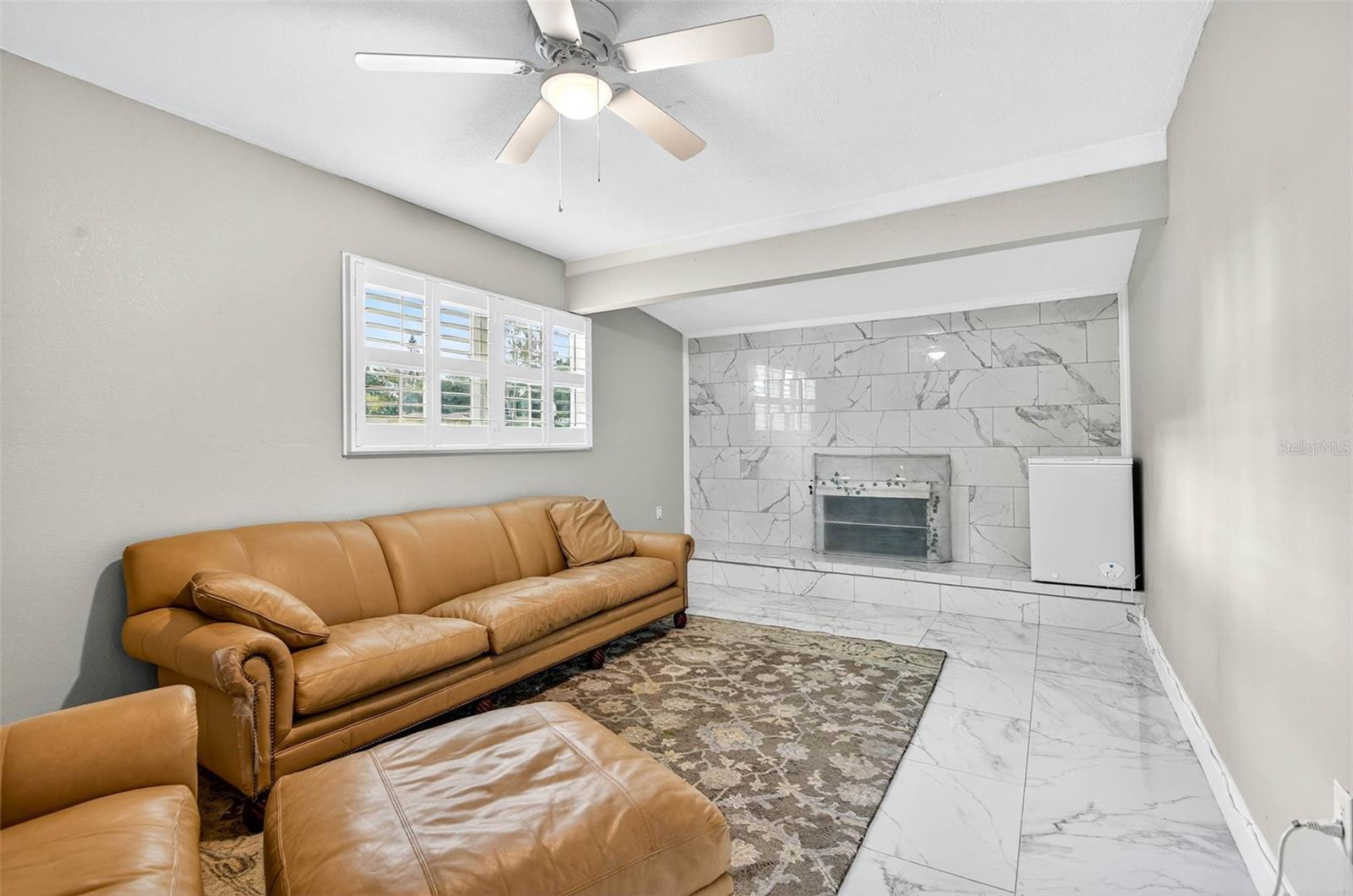 Image 17 of 23 For 1345 Parkwood Street