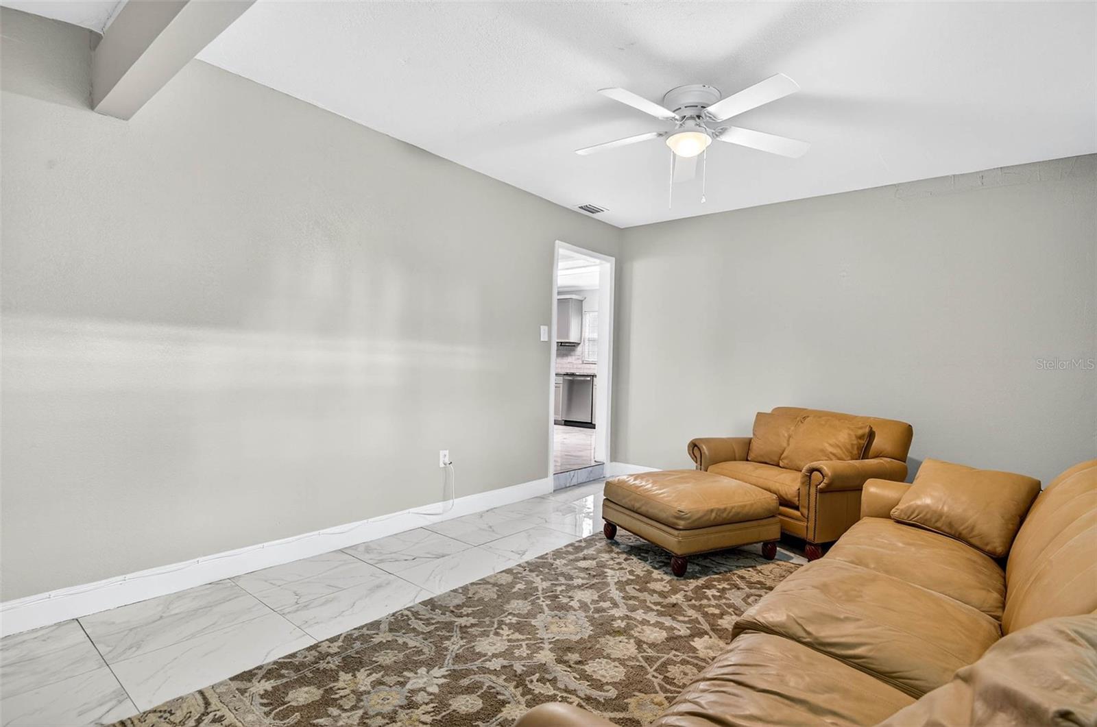 Image 19 of 23 For 1345 Parkwood Street