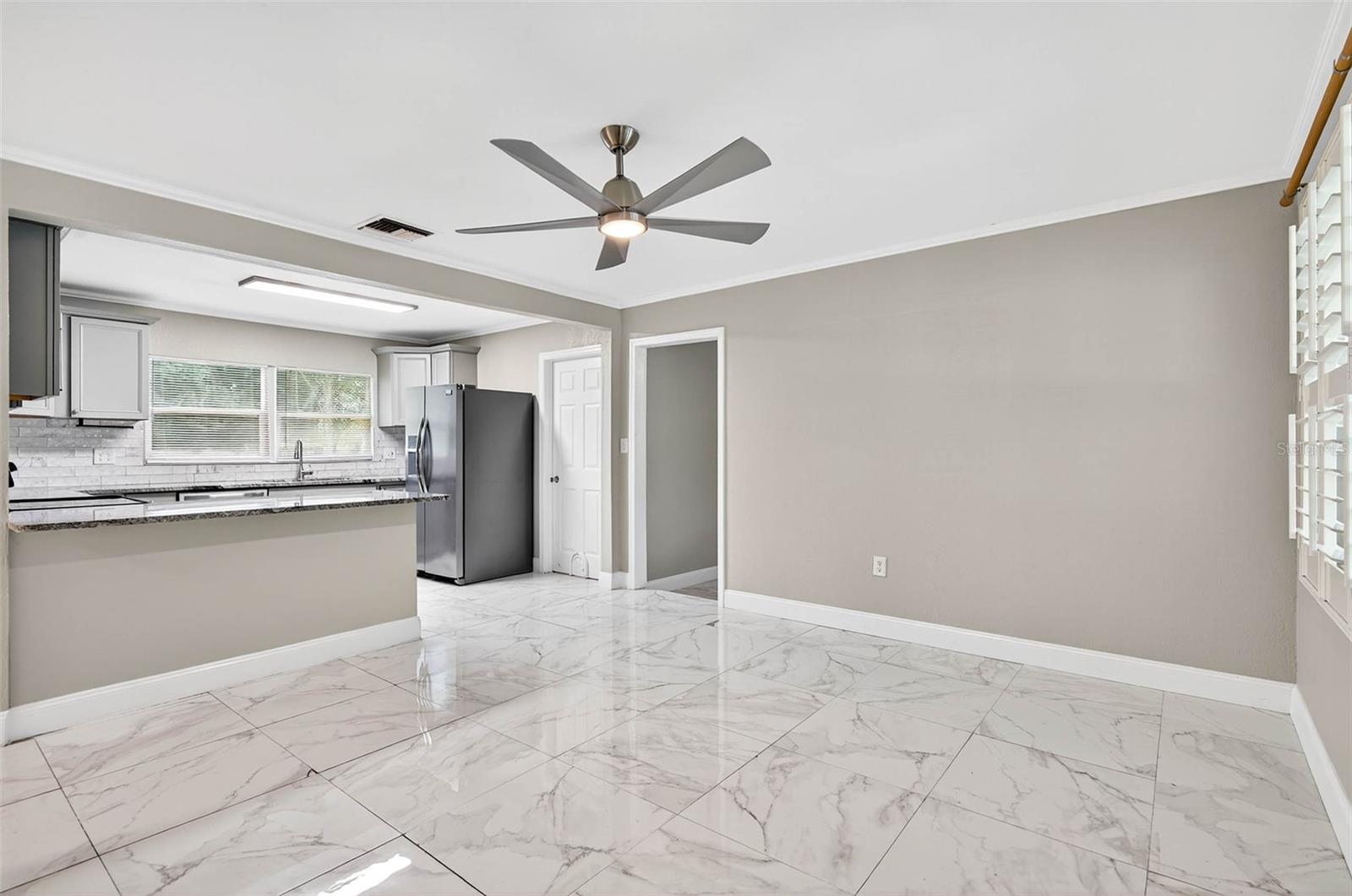 Image 5 of 23 For 1345 Parkwood Street