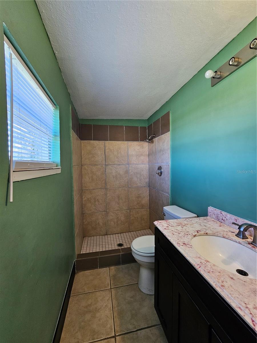 Image 23 of 26 For 503 Longfellow Boulevard 8