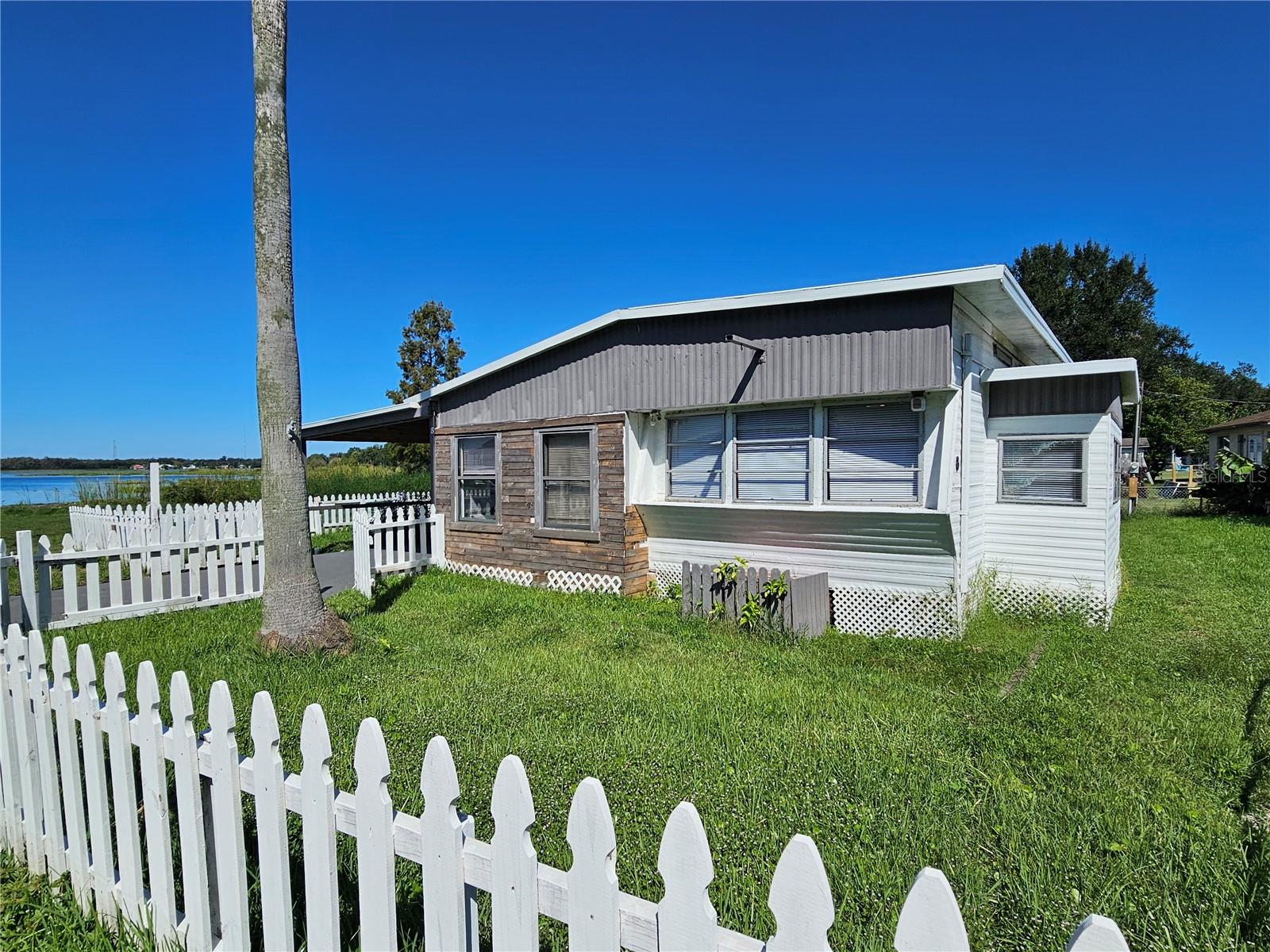 Image 24 of 26 For 503 Longfellow Boulevard 8