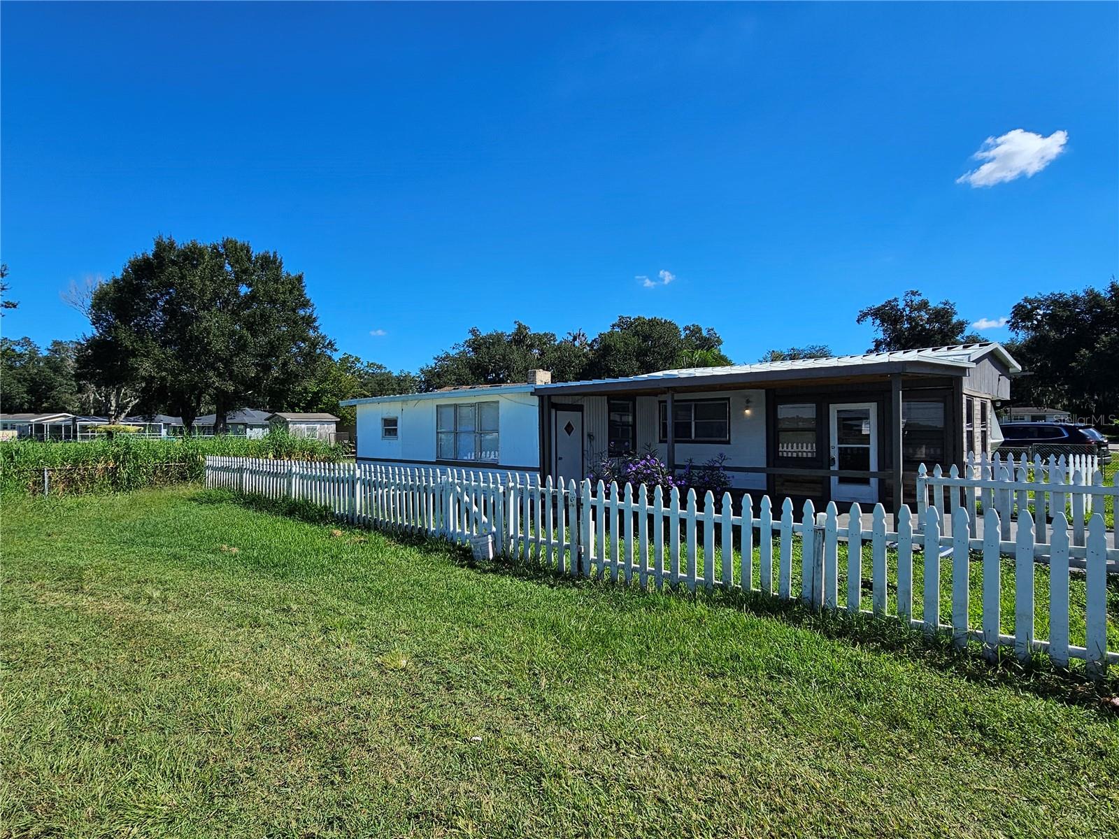 Image 3 of 26 For 503 Longfellow Boulevard 8