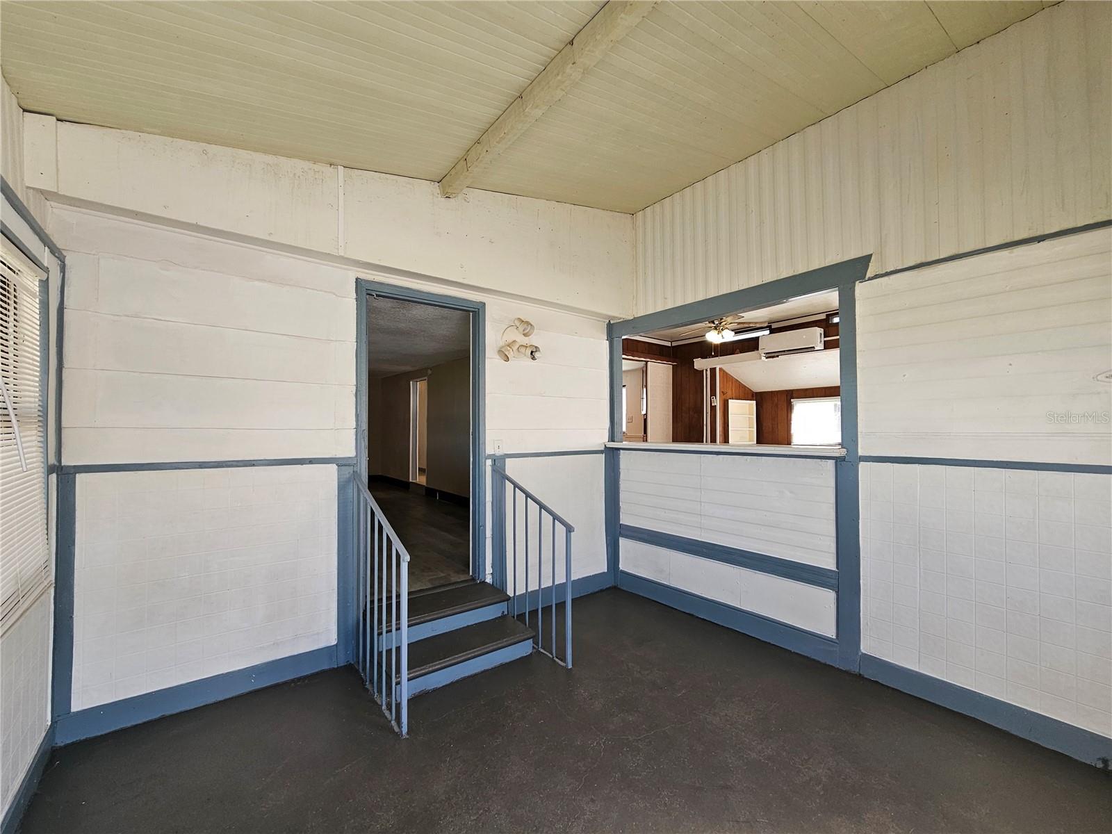 Image 5 of 26 For 503 Longfellow Boulevard 8