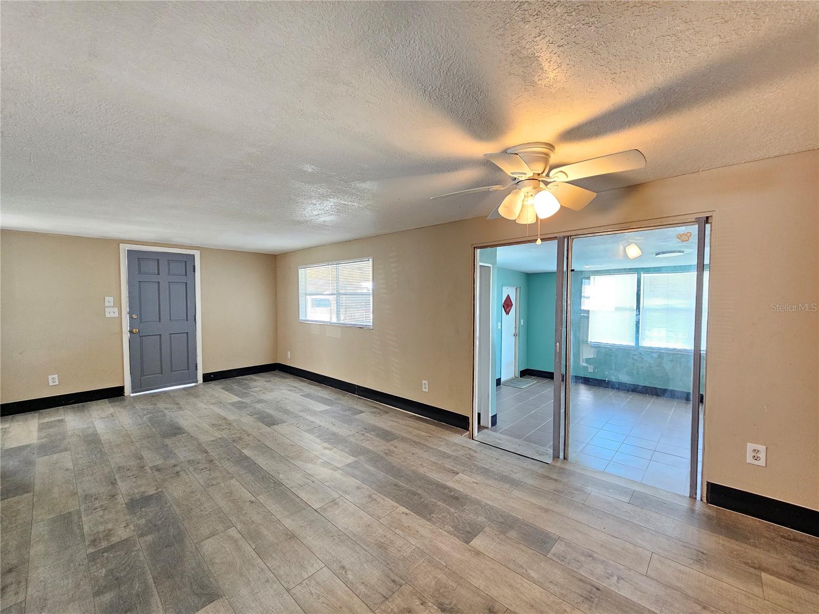 Image 8 of 26 For 503 Longfellow Boulevard 8