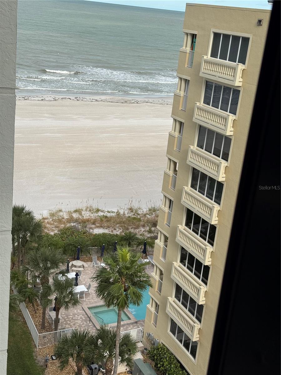 Image 58 of 61 For 1380 Gulf Boulevard 906