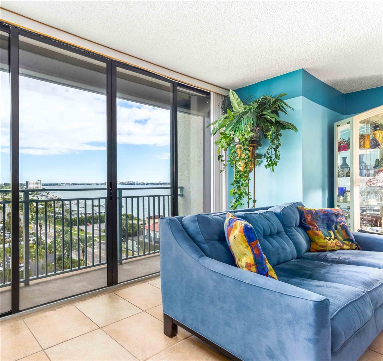 Image 68 of 96 For 1380 Gulf Boulevard 906