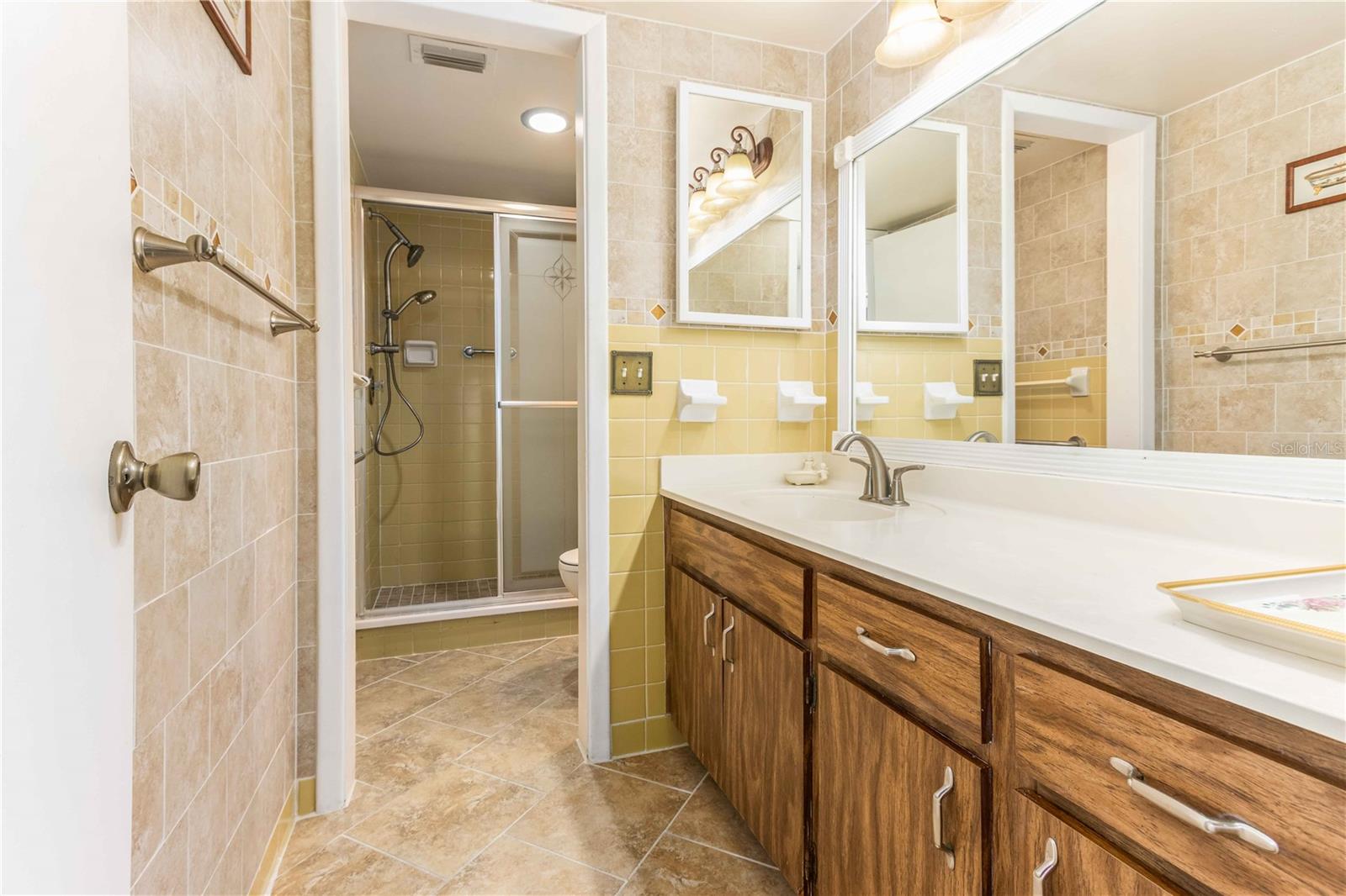 Image 89 of 96 For 1380 Gulf Boulevard 906