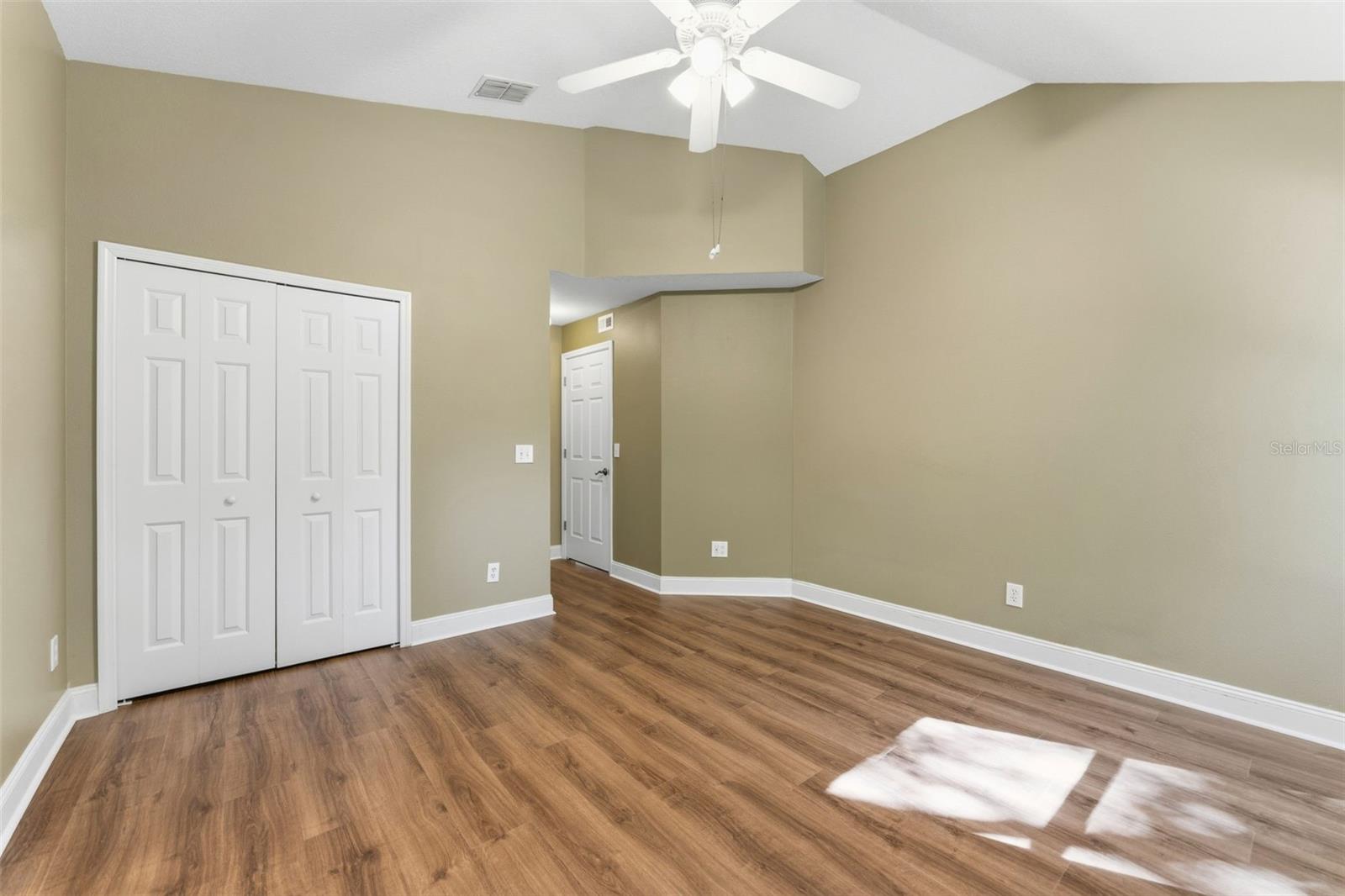 Image 16 of 33 For 15016 Deer Meadow Drive