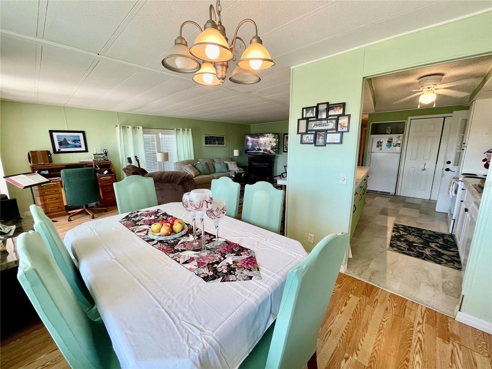 Image 10 of 30 For 34557 Gardenia Drive N