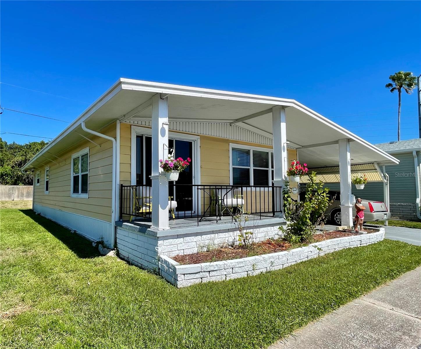 Image 2 of 30 For 34557 Gardenia Drive N