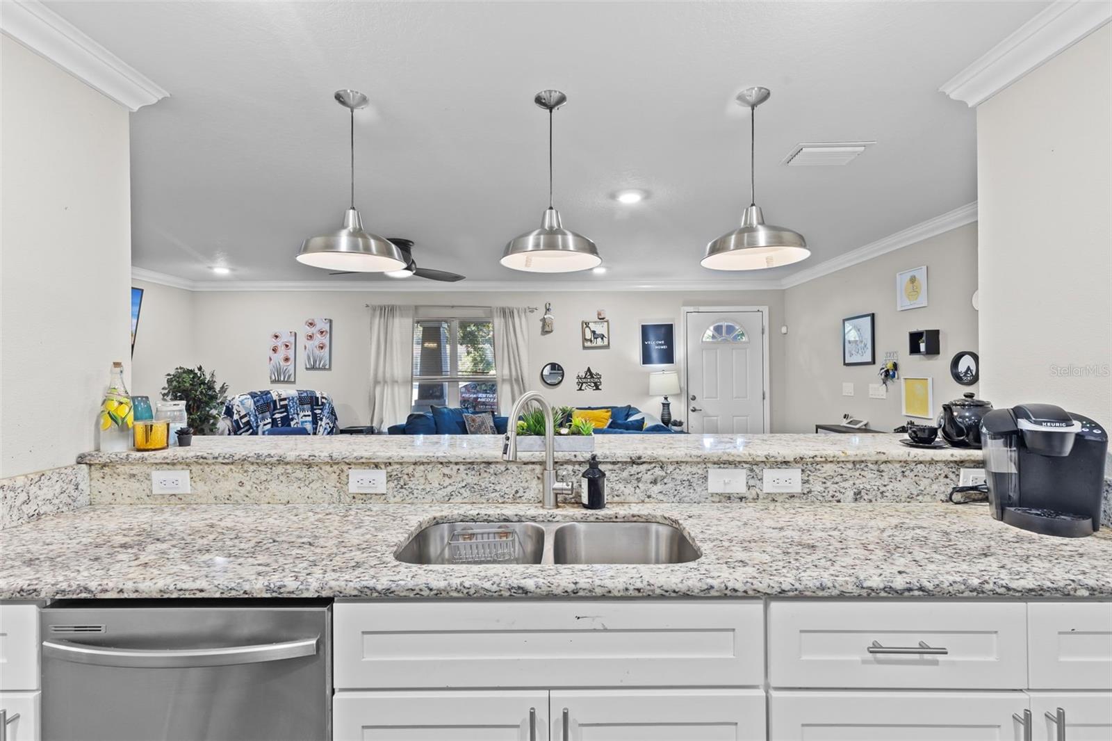 Image 10 of 31 For 4216 Yukon Street