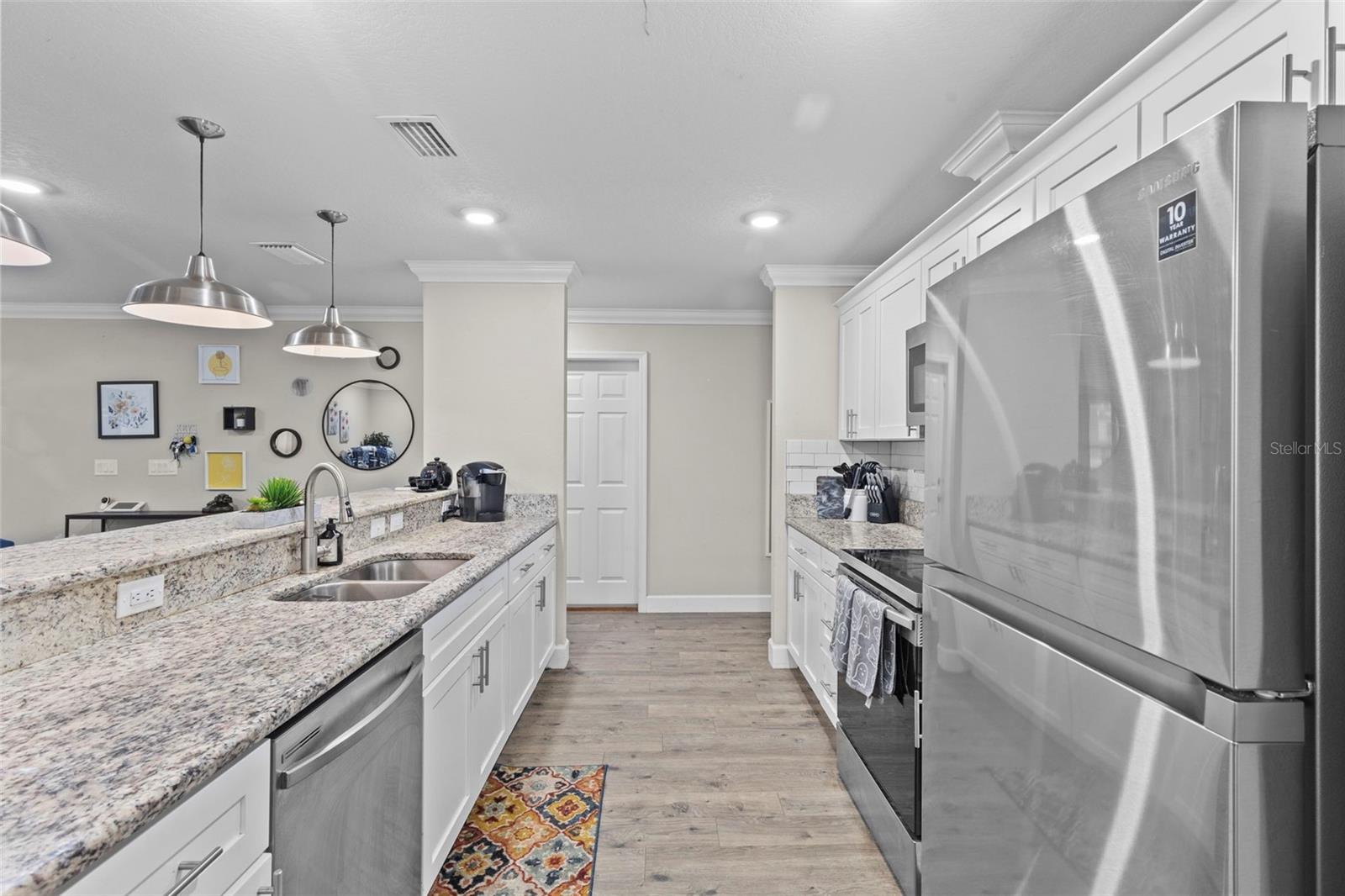 Image 8 of 31 For 4216 Yukon Street