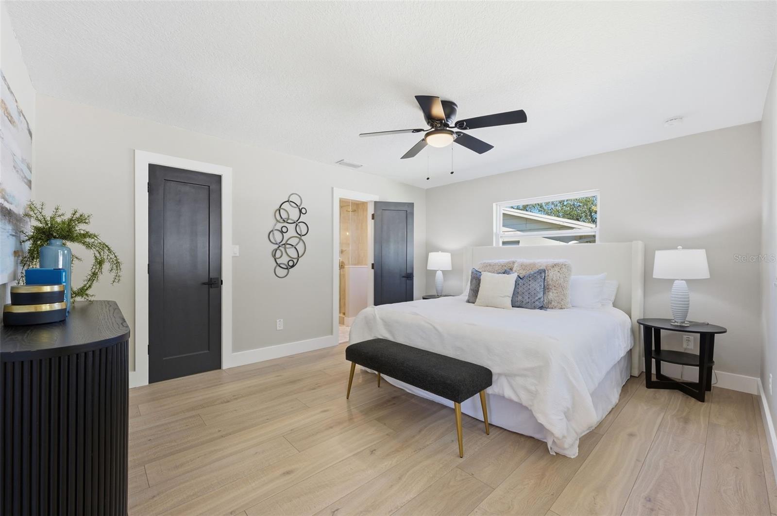 Image 25 of 49 For 6135 Tanglewood Drive Ne