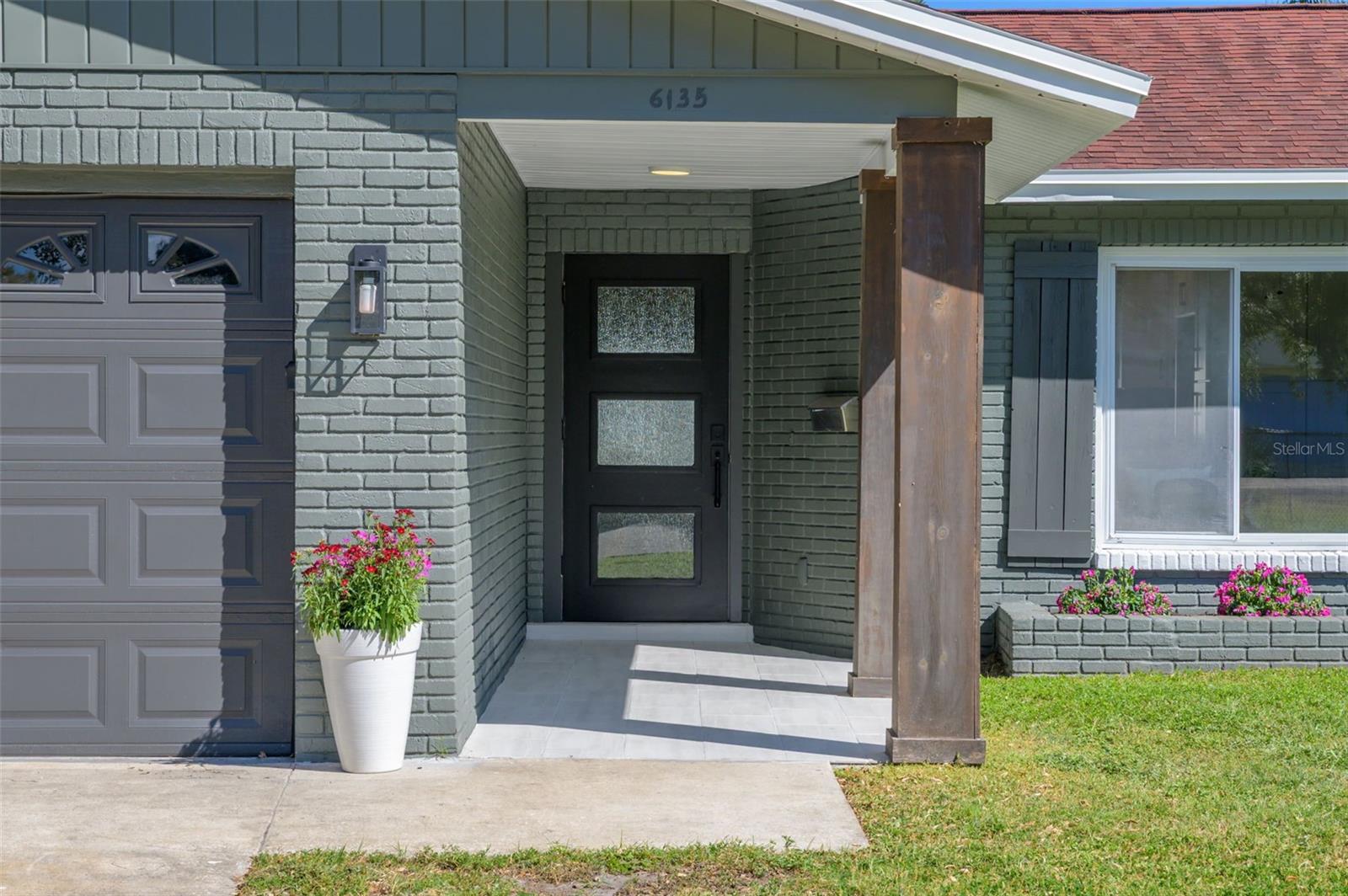 Image 4 of 49 For 6135 Tanglewood Drive Ne