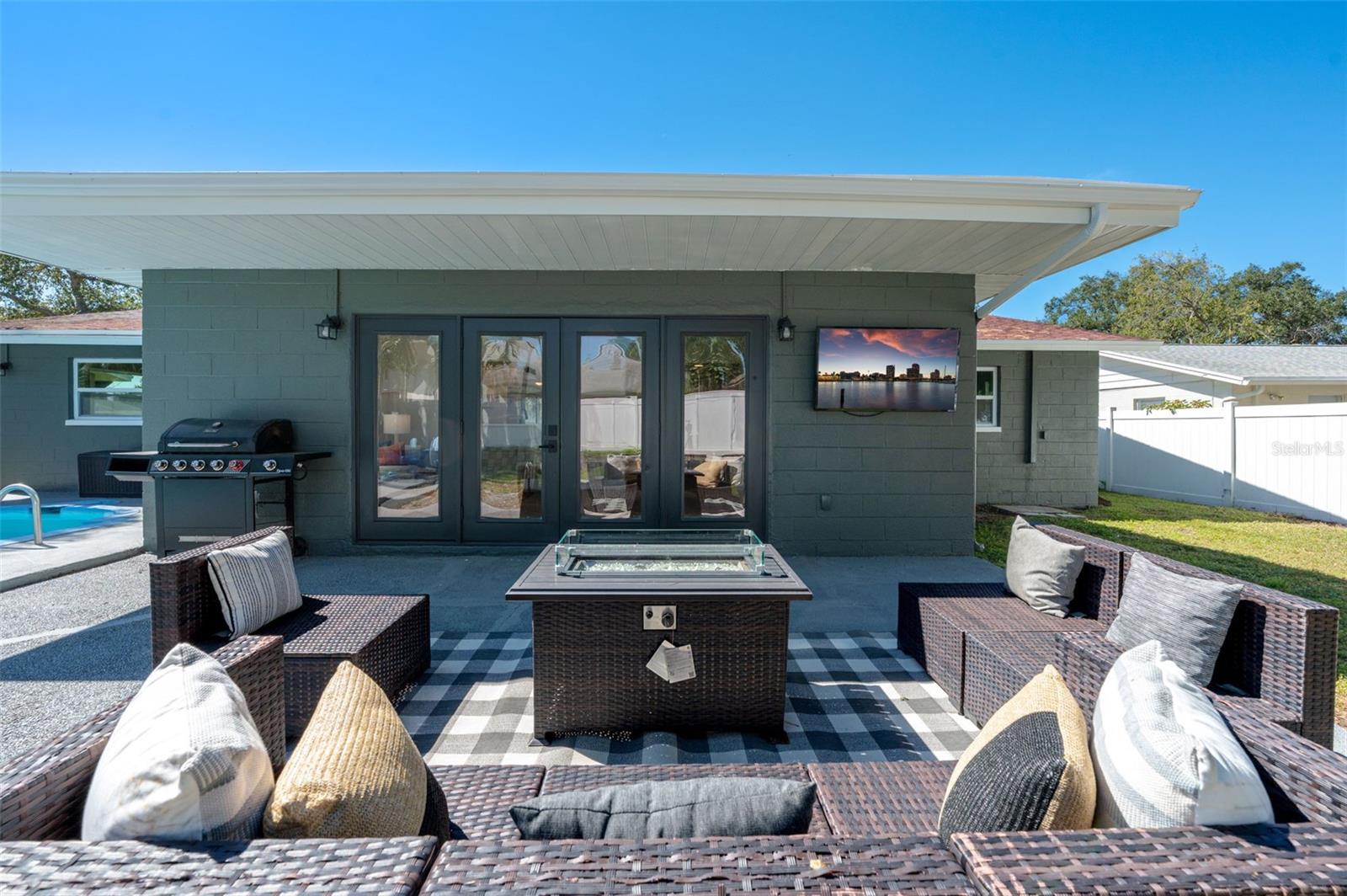 Image 40 of 49 For 6135 Tanglewood Drive Ne