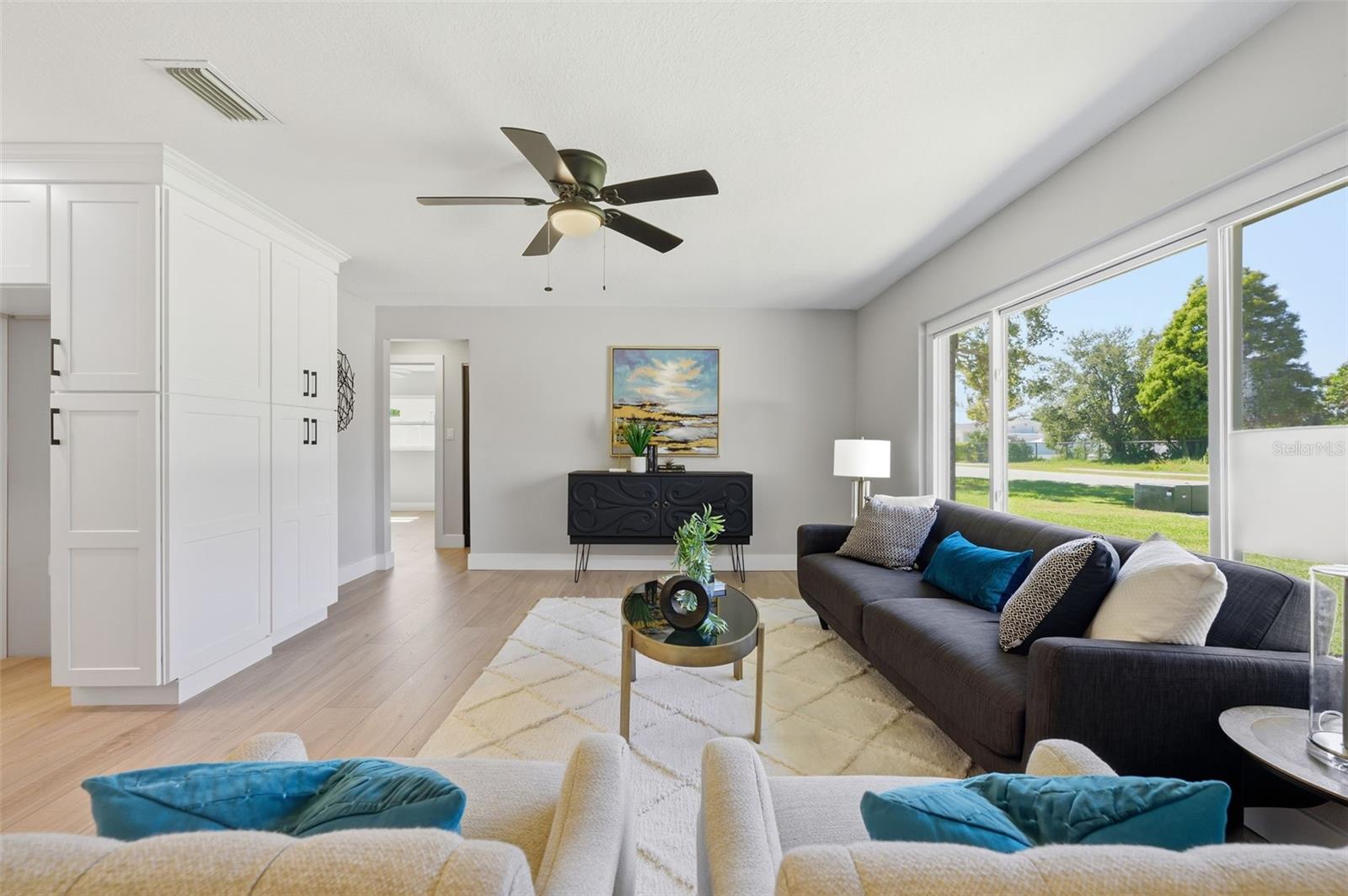 Image 8 of 49 For 6135 Tanglewood Drive Ne