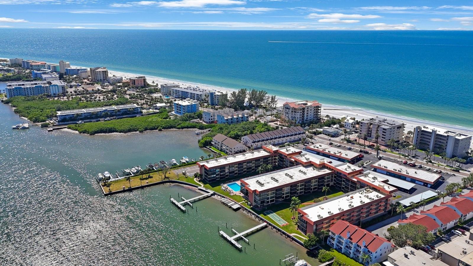 Image 38 of 39 For 19701 Gulf Boulevard 217