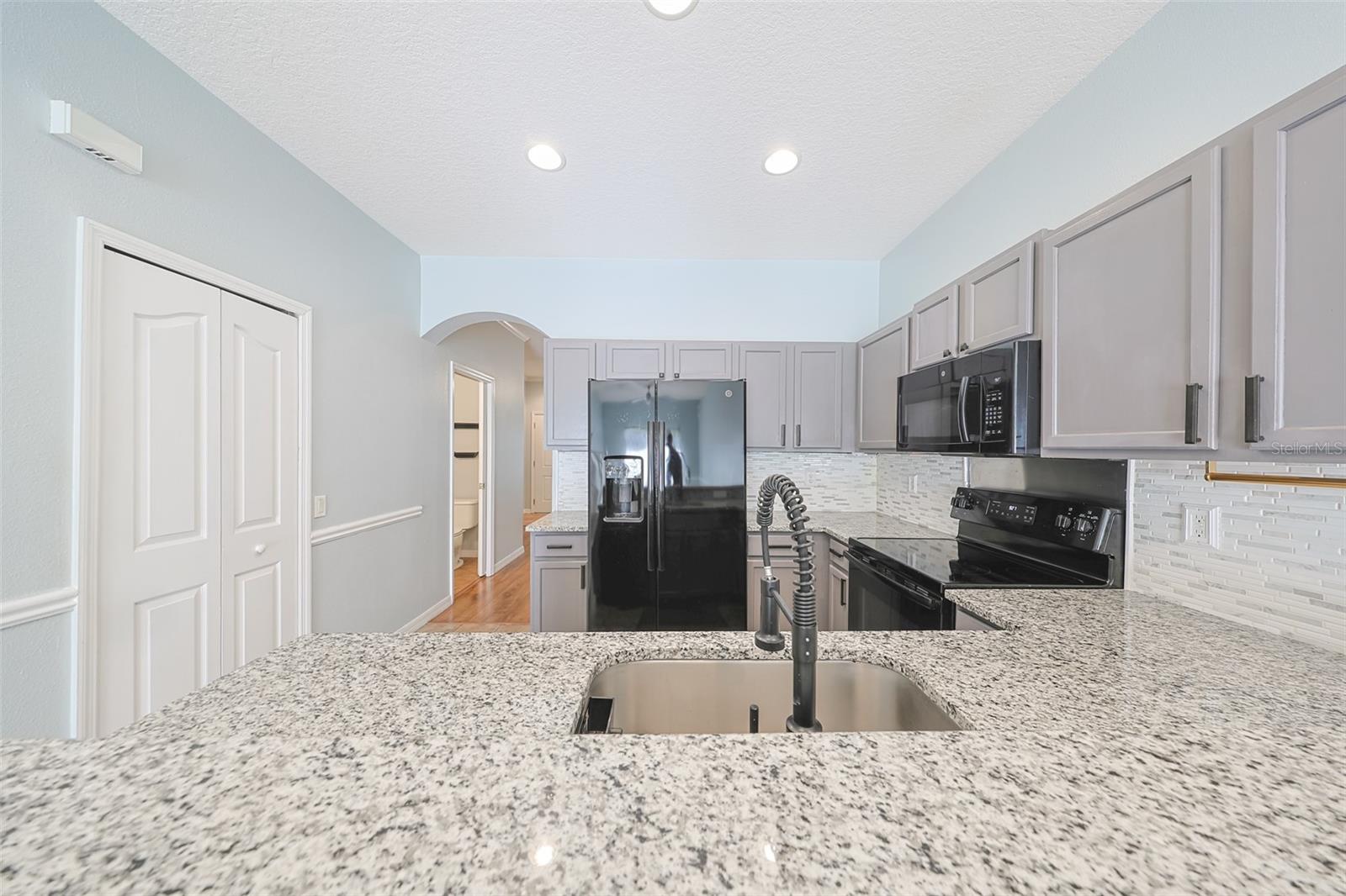 Image 11 of 35 For 12855 Kings Crossing Drive