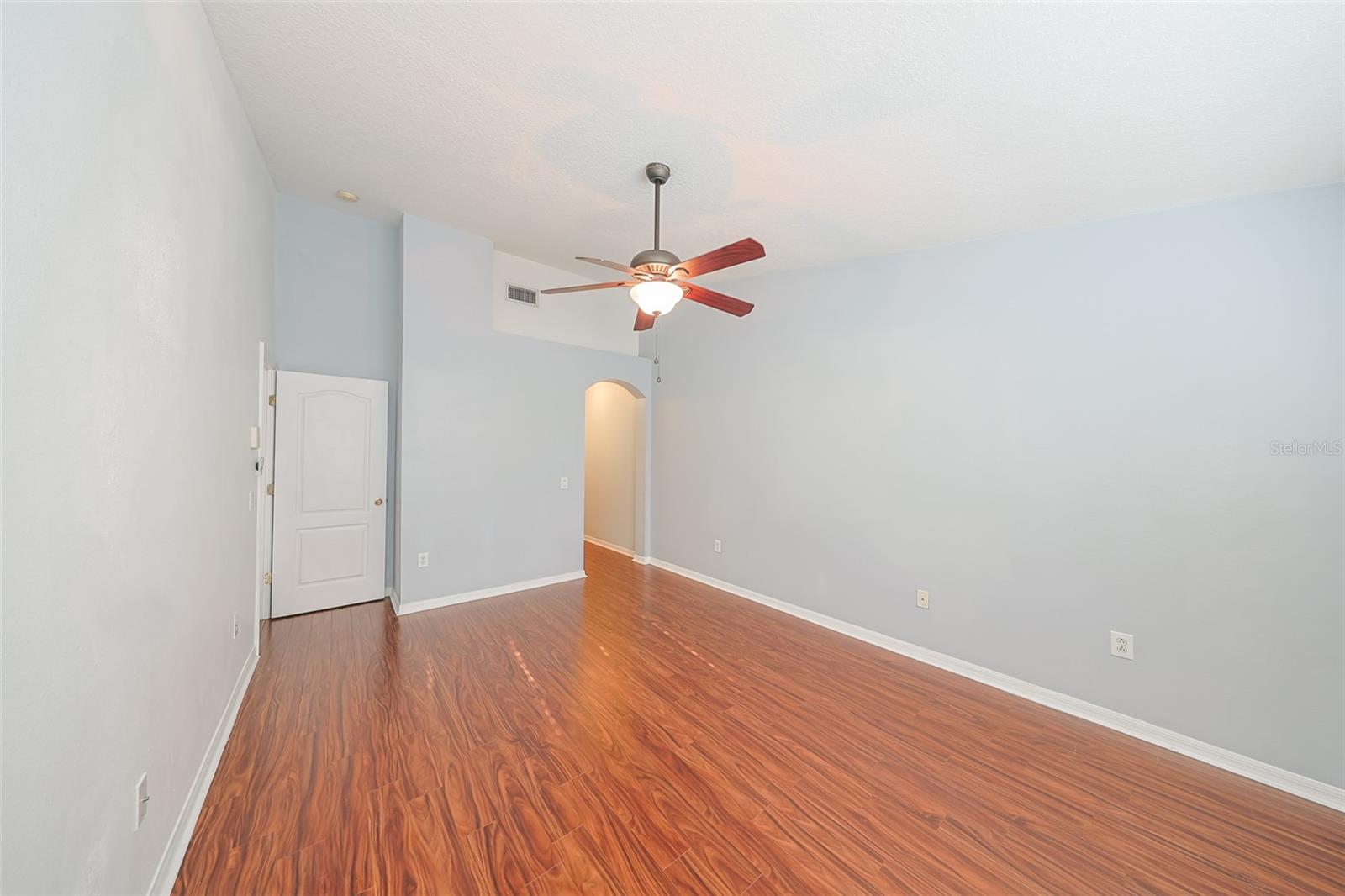 Image 21 of 35 For 12855 Kings Crossing Drive