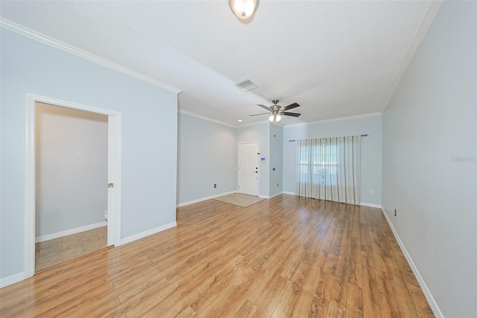 Image 5 of 35 For 12855 Kings Crossing Drive