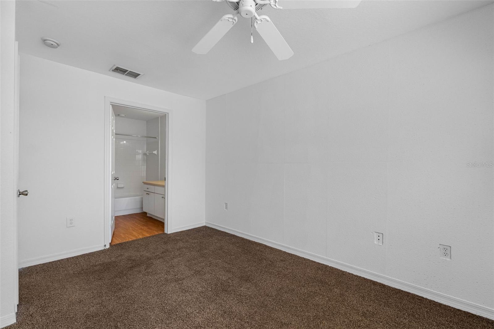 Image 25 of 38 For 10538 Windsor Lake Court 10538