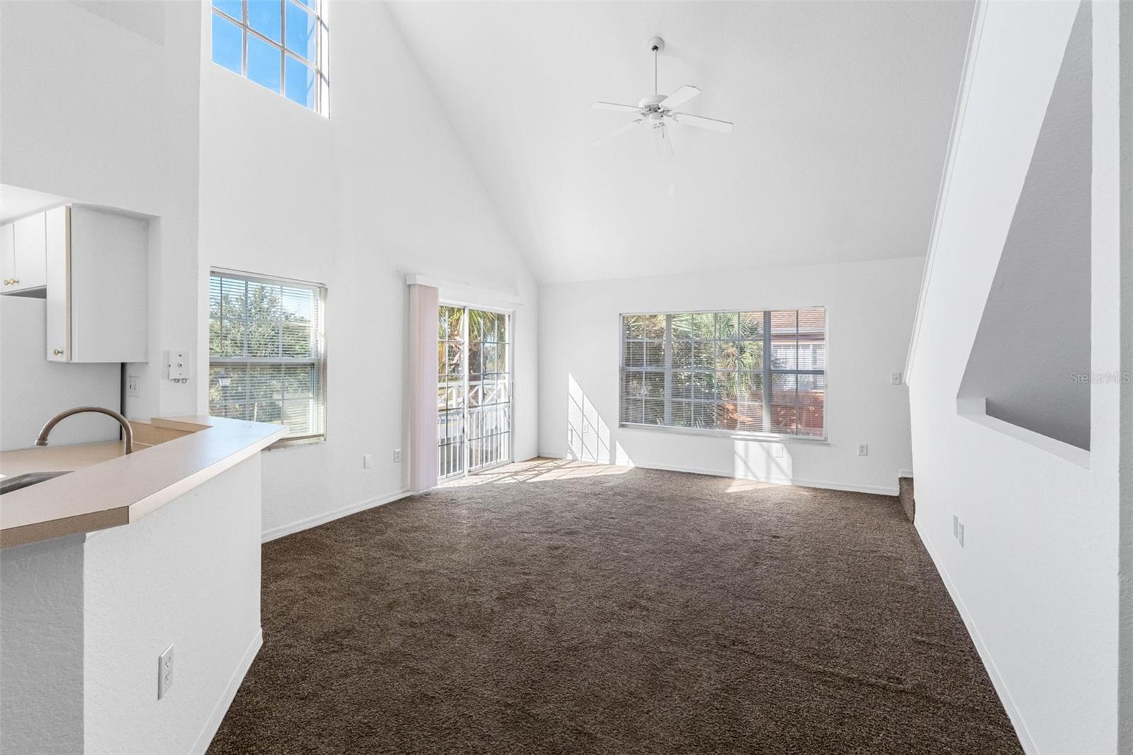Image 5 of 38 For 10538 Windsor Lake Court 10538