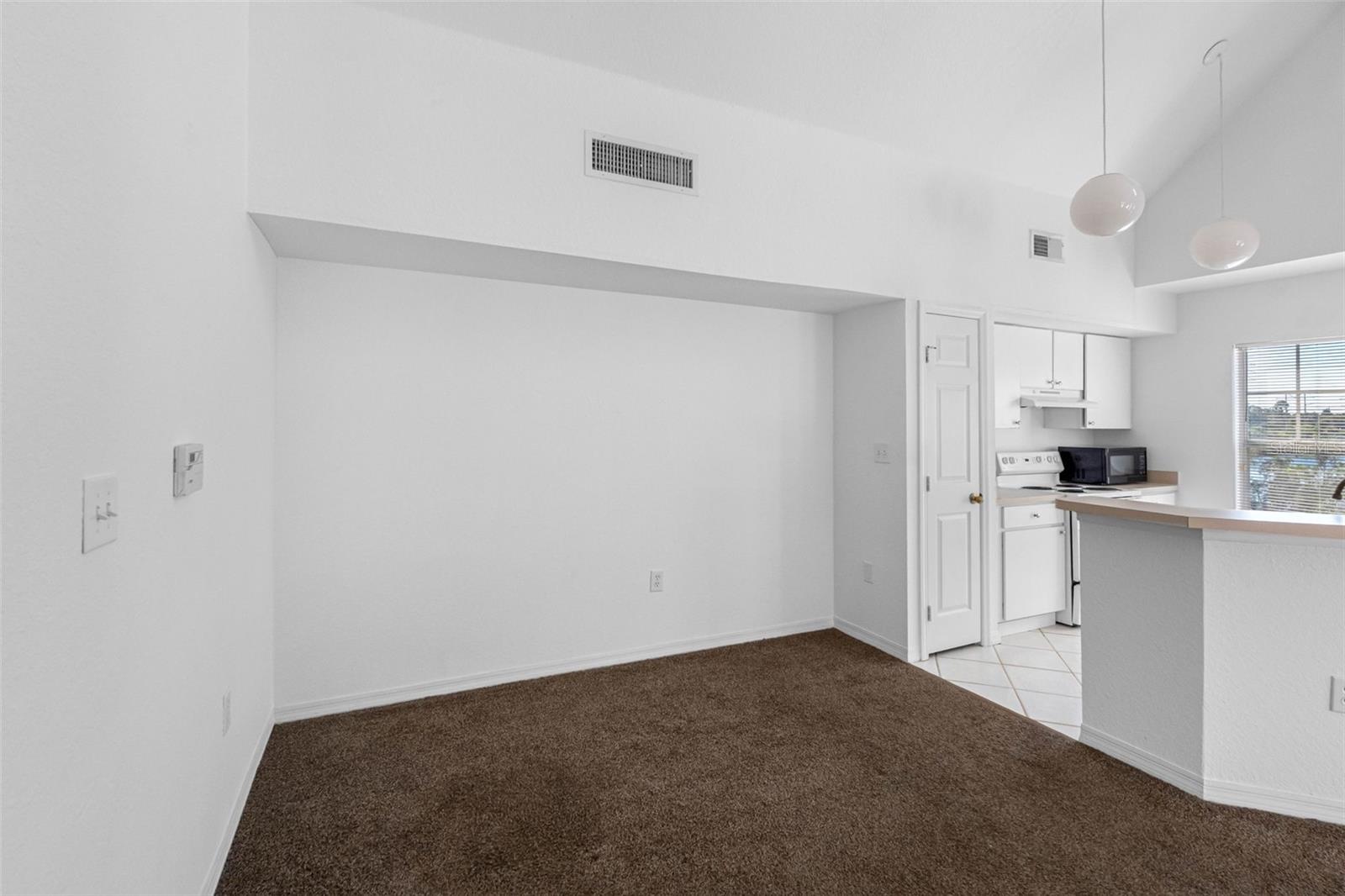 Image 9 of 38 For 10538 Windsor Lake Court 10538