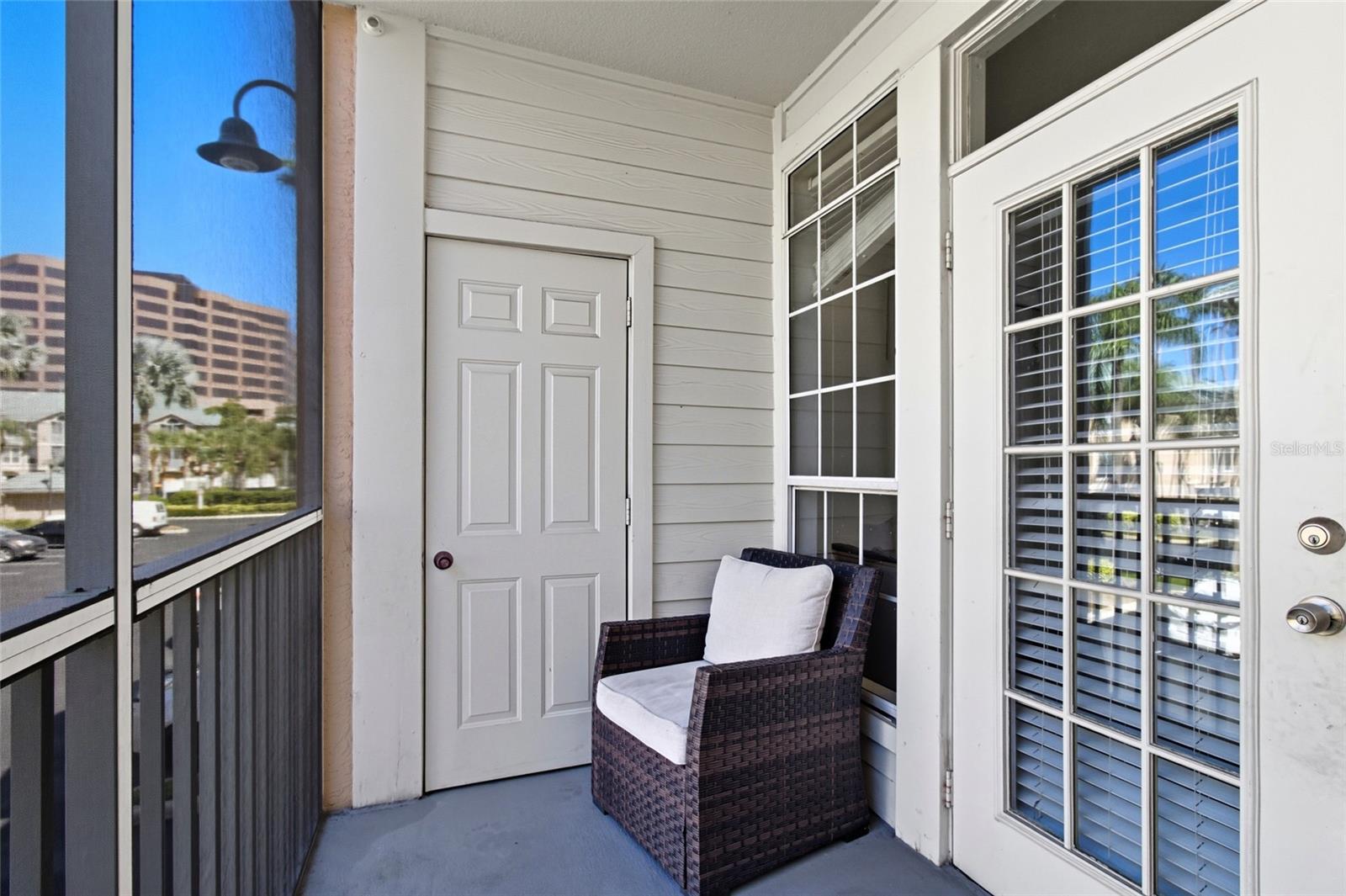 Image 11 of 48 For 2212 Bay Club Circle 2212