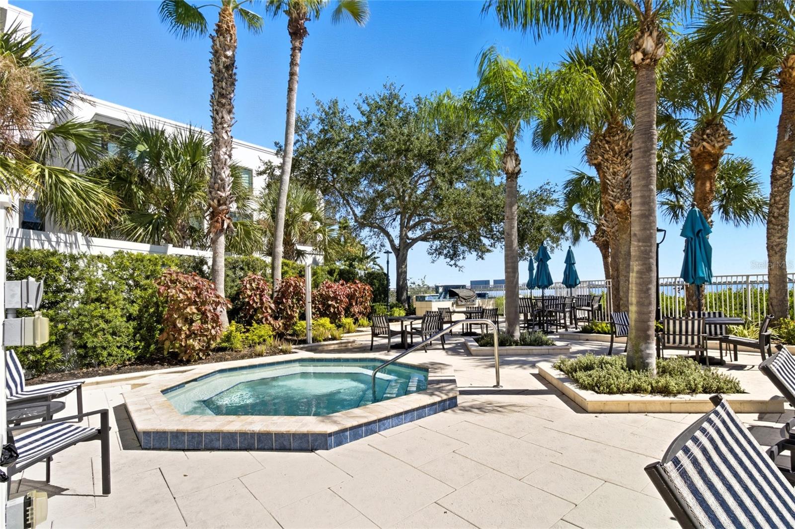 Image 31 of 48 For 2212 Bay Club Circle 2212