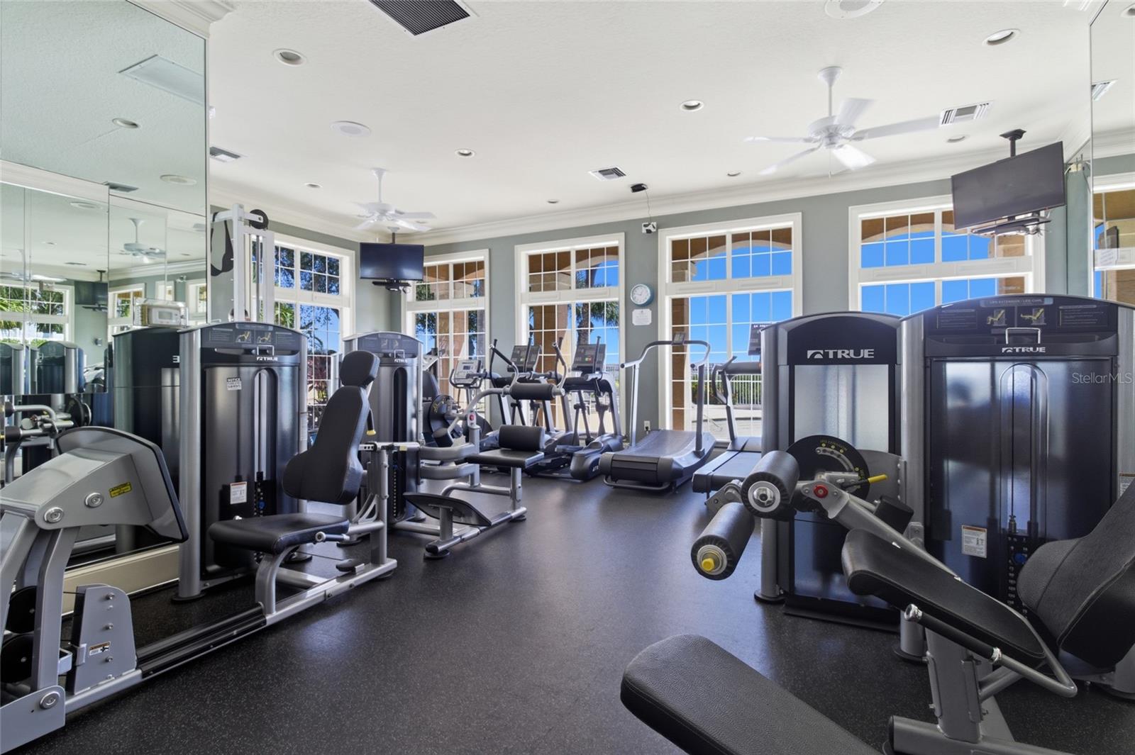 Image 38 of 48 For 2212 Bay Club Circle 2212