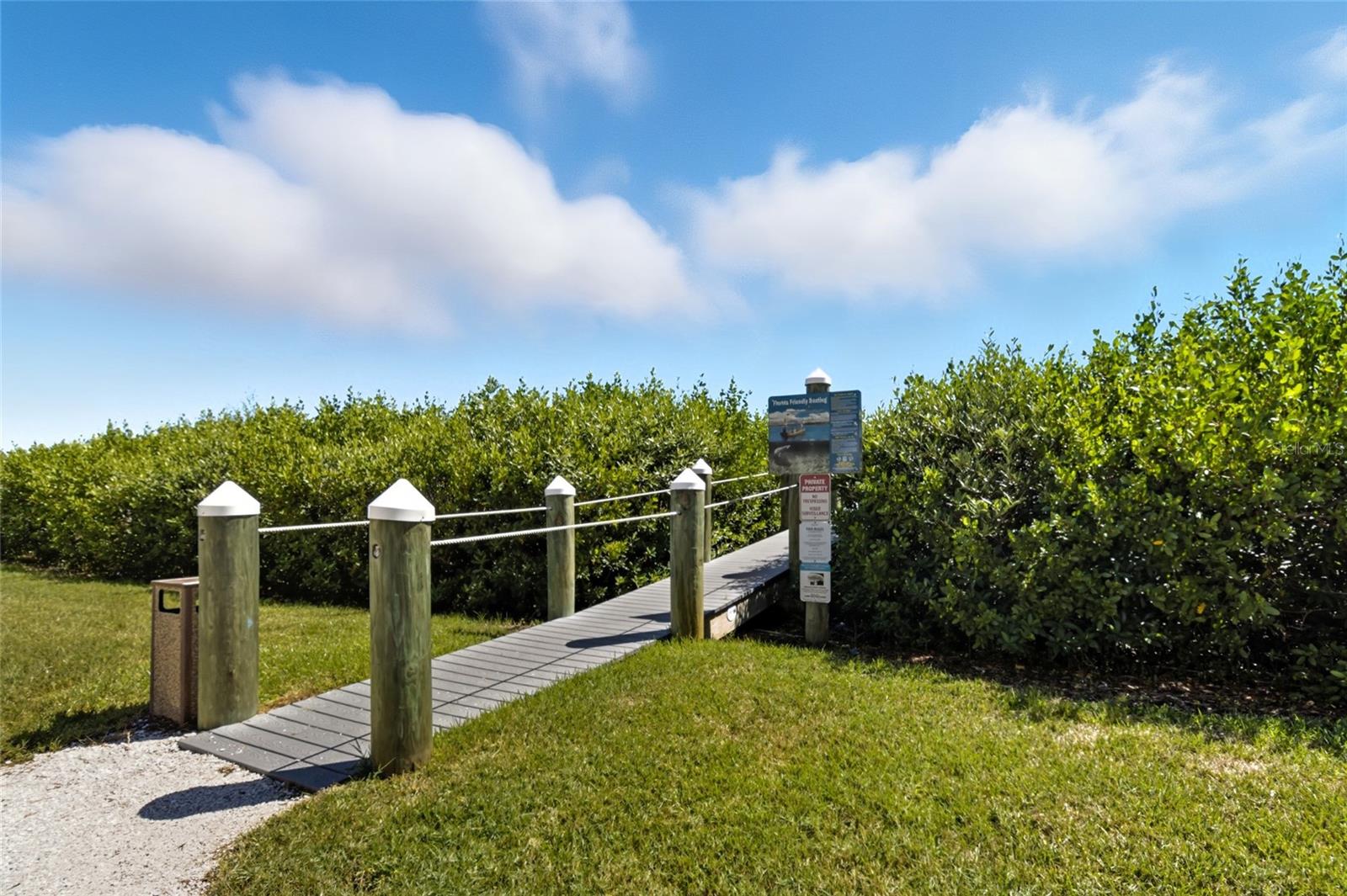 Image 43 of 48 For 2212 Bay Club Circle 2212