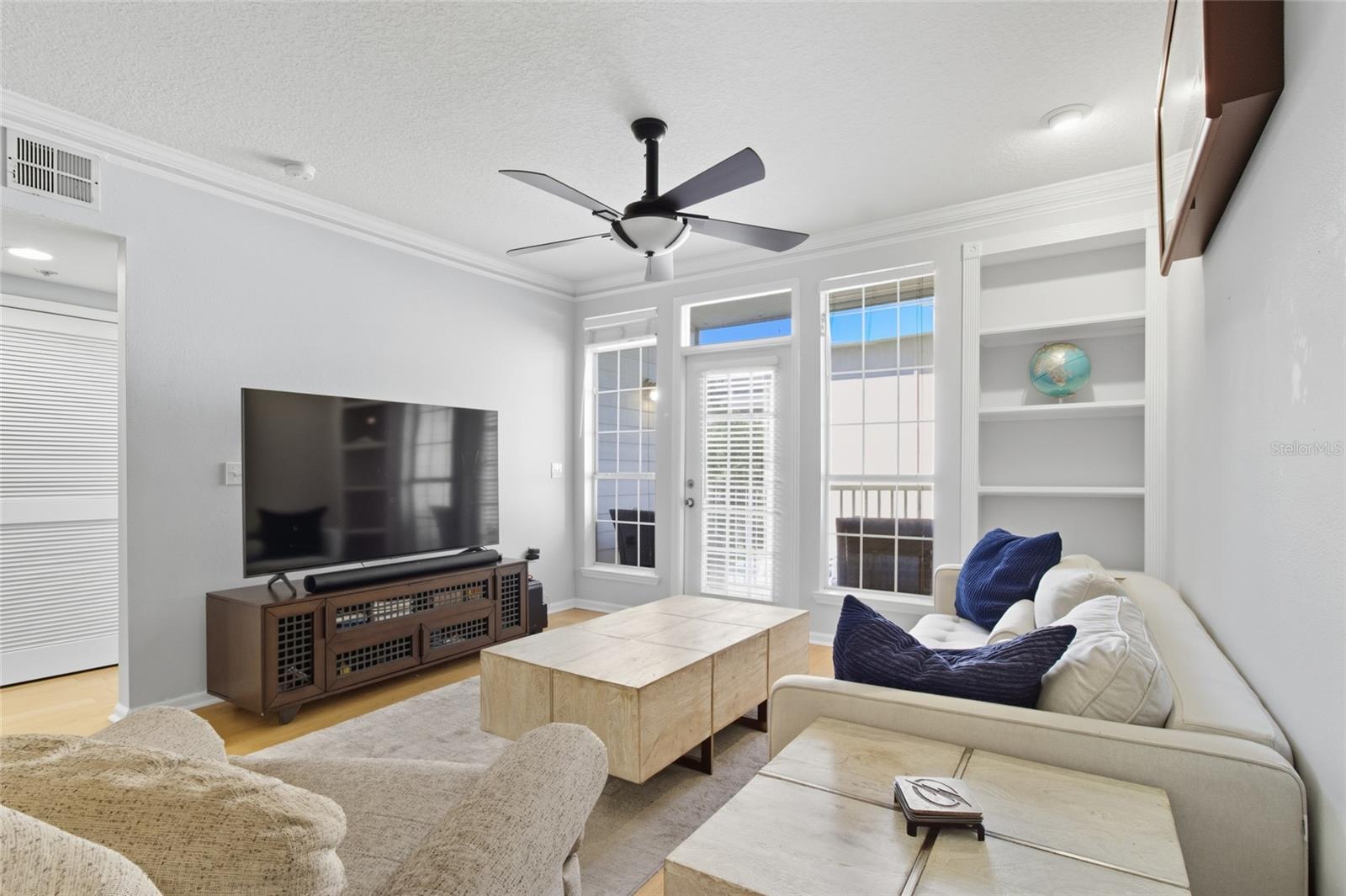 Image 5 of 48 For 2212 Bay Club Circle 2212