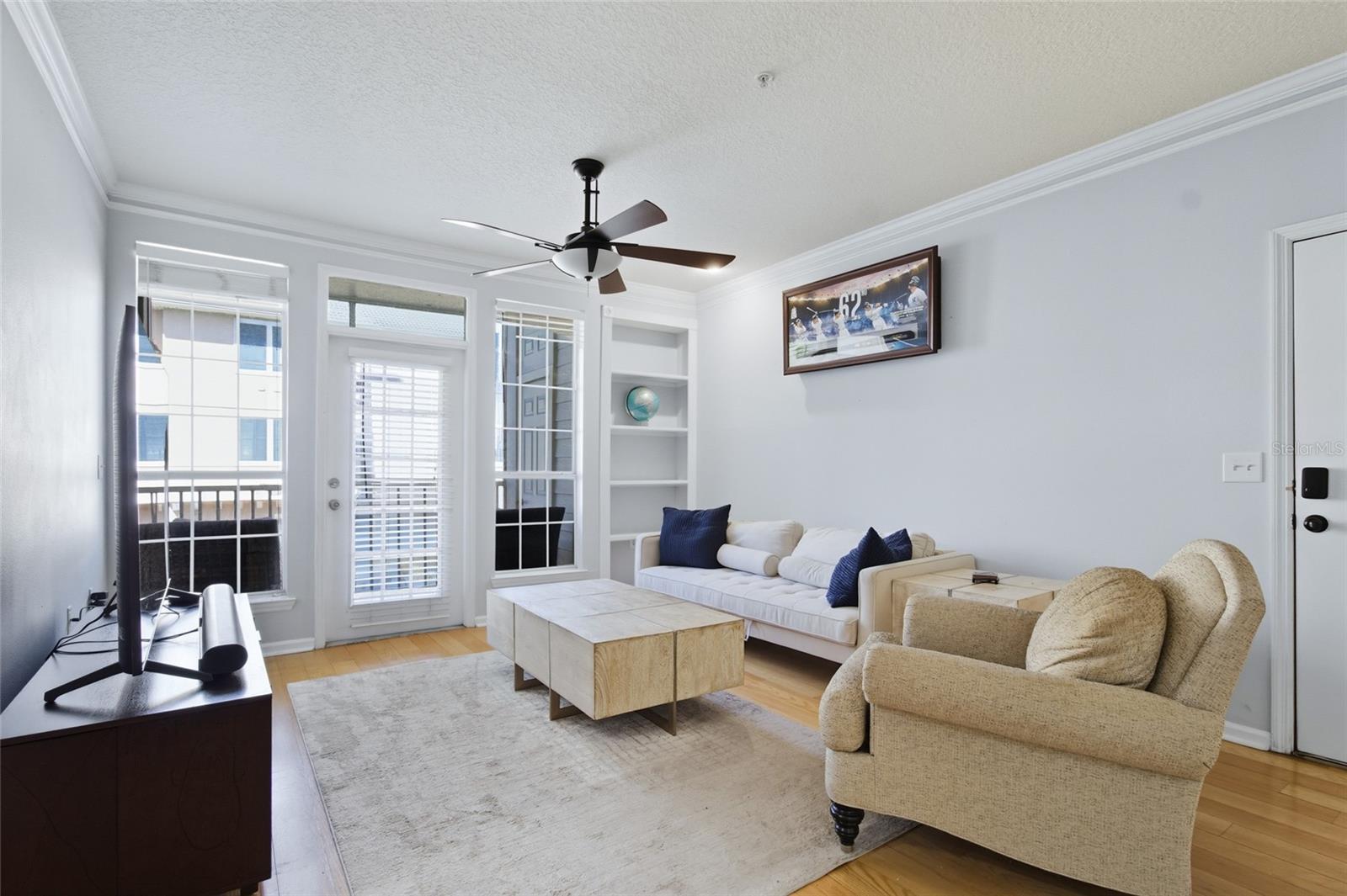 Image 7 of 48 For 2212 Bay Club Circle 2212