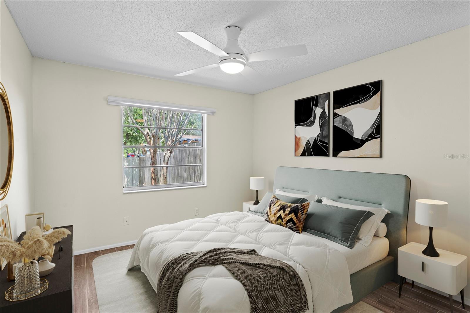 Image 20 of 31 For 13046 Leverington Street
