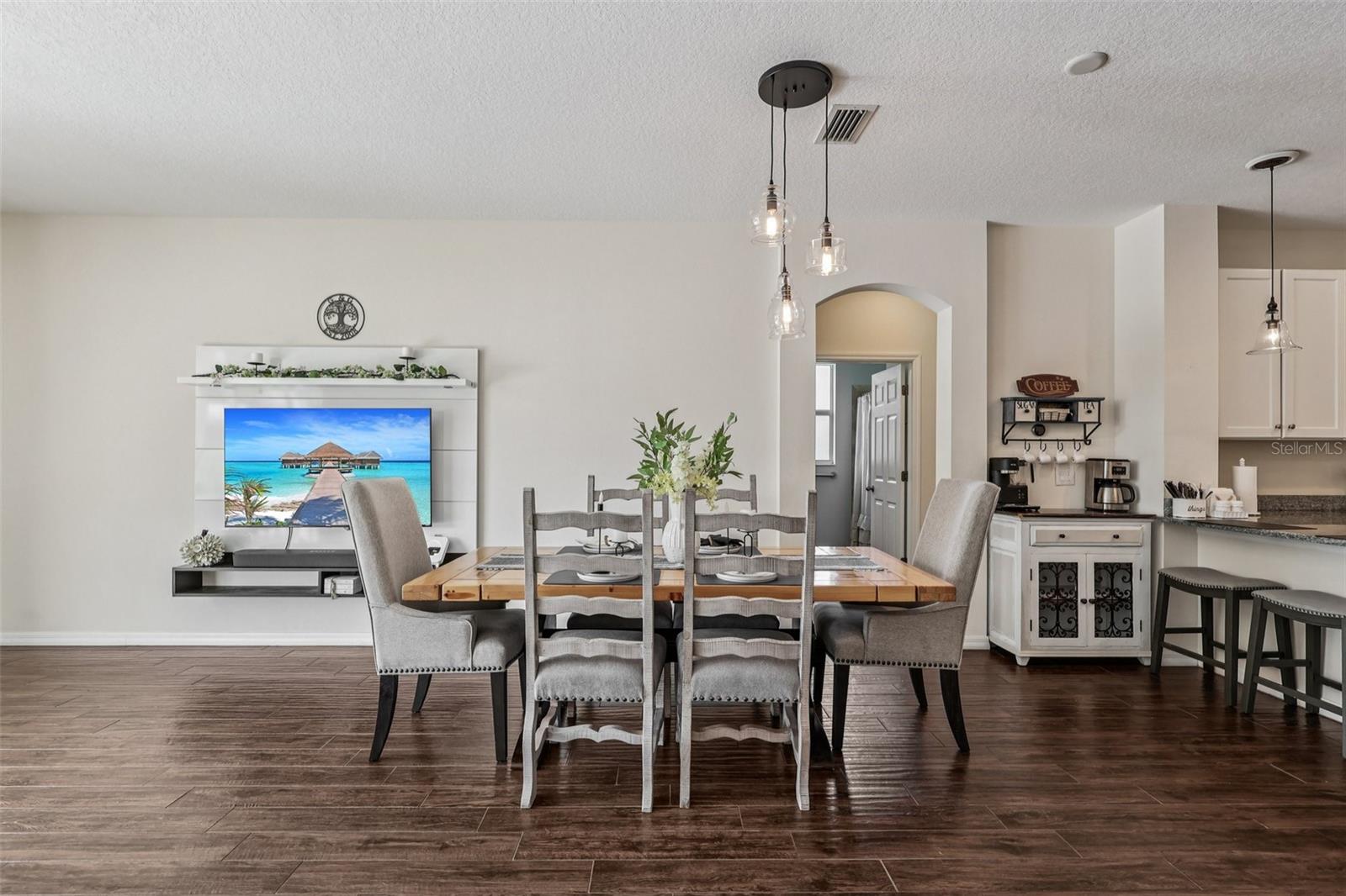 Image 10 of 63 For 13101 Done Groven Drive